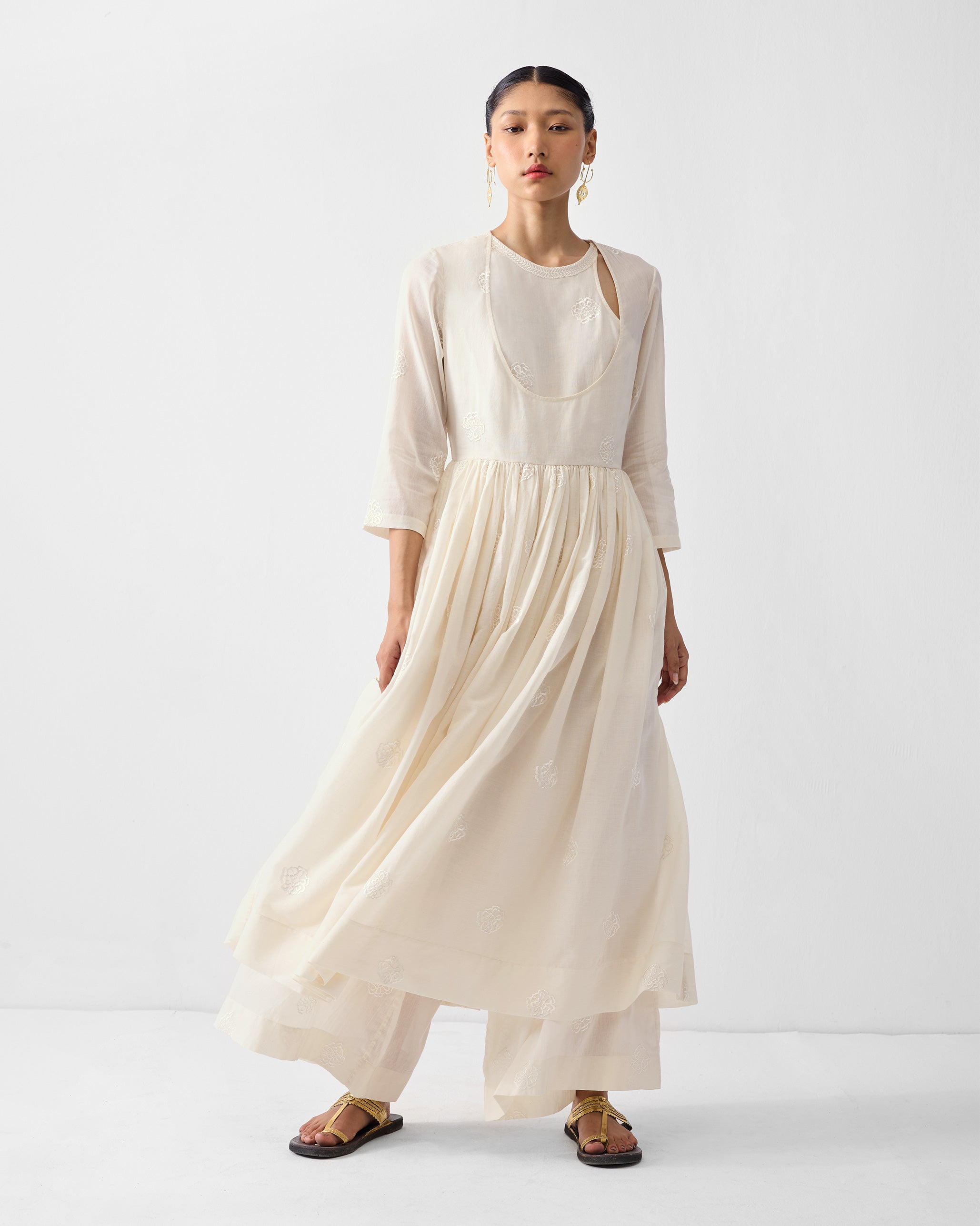 The Savera Set - Ivory Embroidered