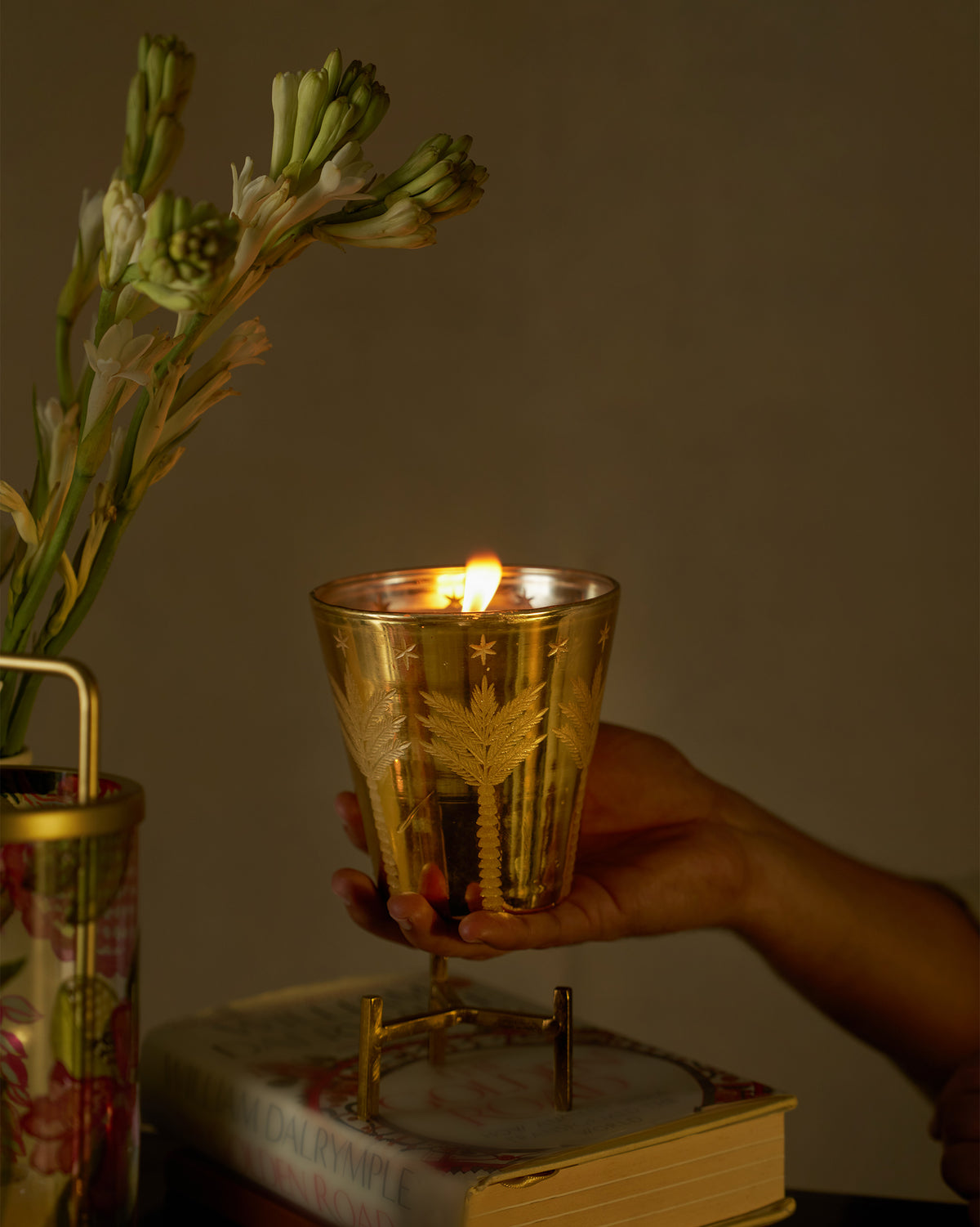 Kaveri Candle With base
