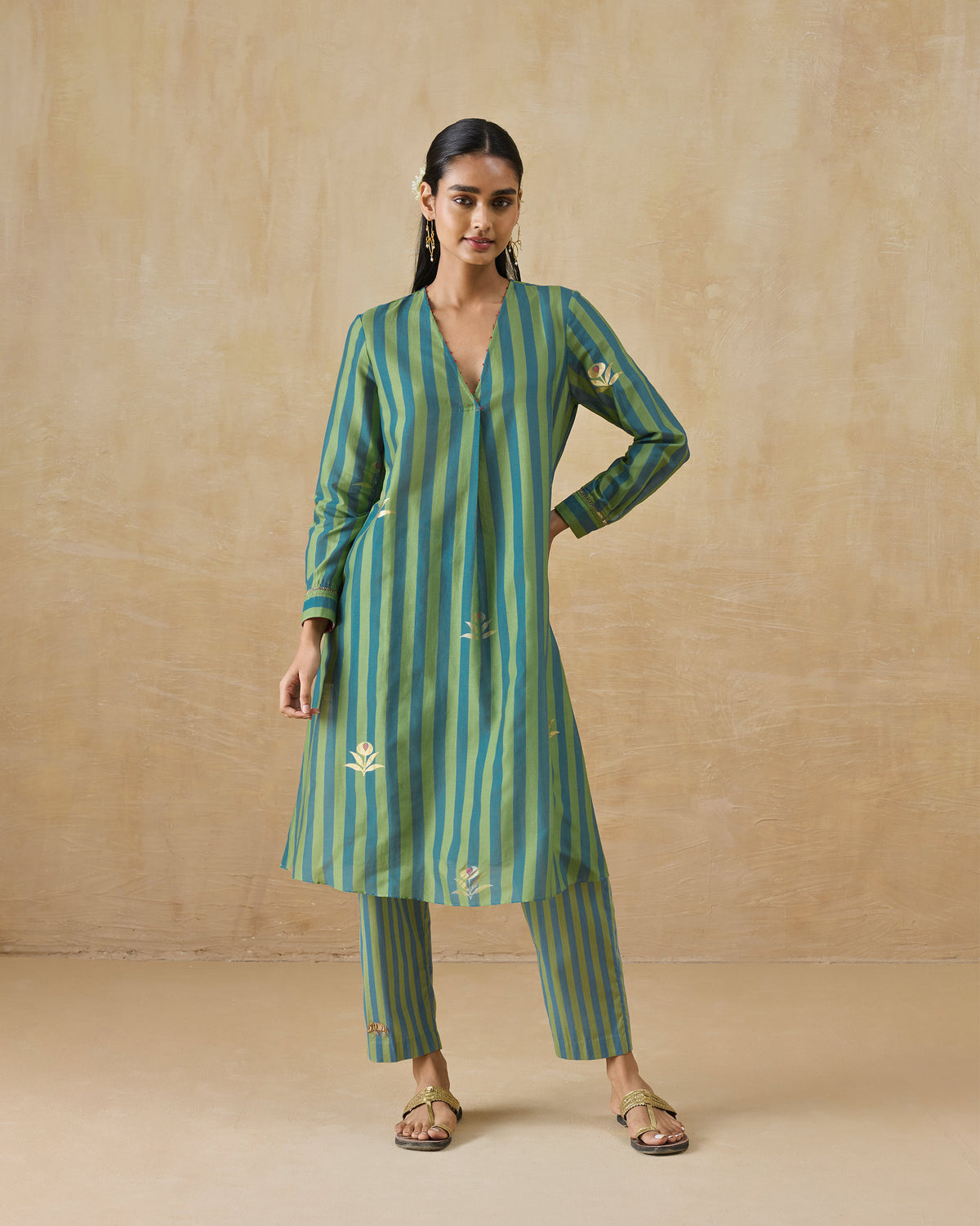 The Front Pleated Kurta Set