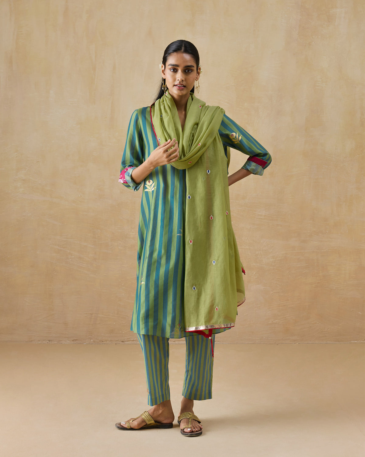 The Front Pleated Kurta Set