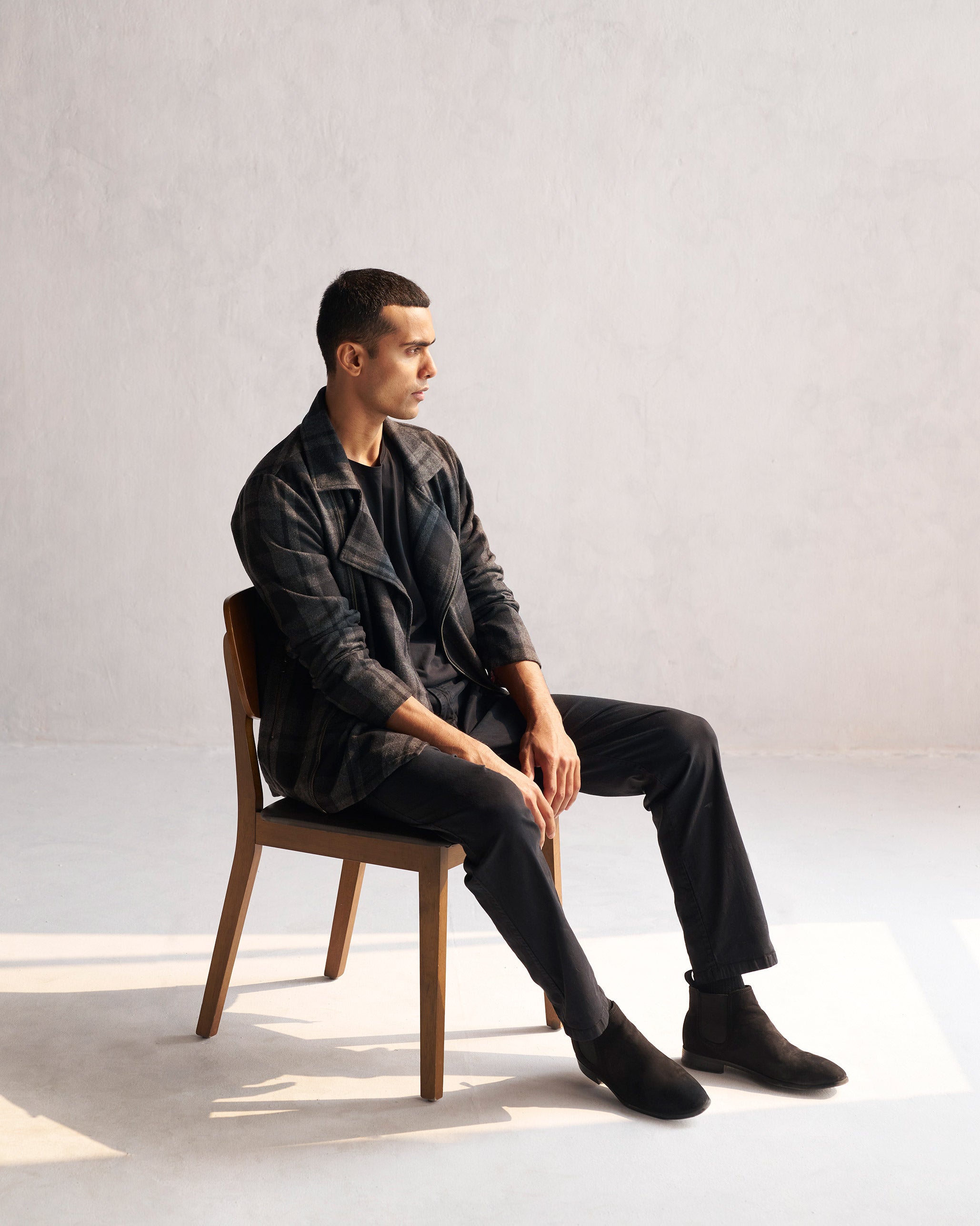 Woollen Knotch Collar Jacket - Black & Grey