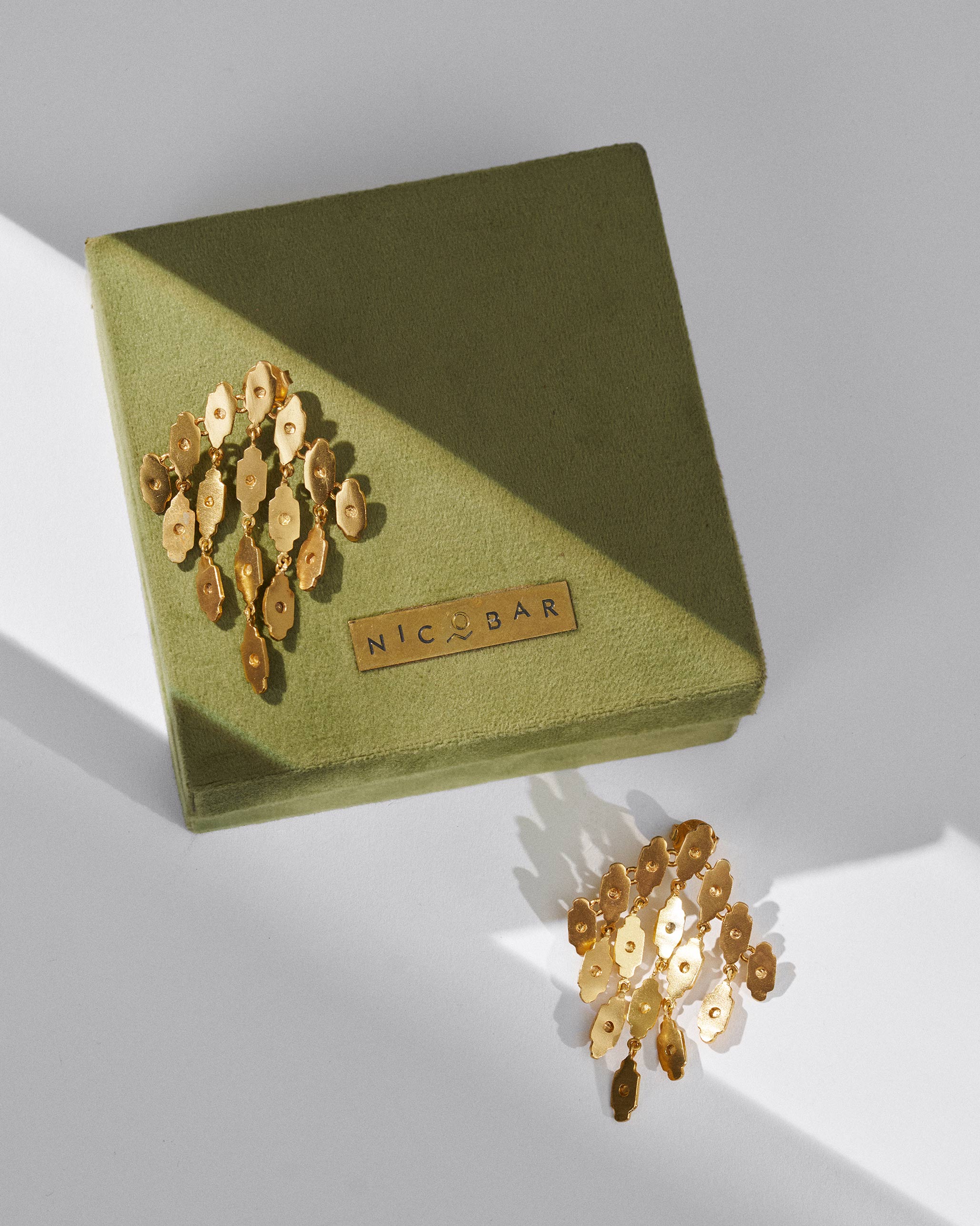 Zedi Drop Earrings - Gold