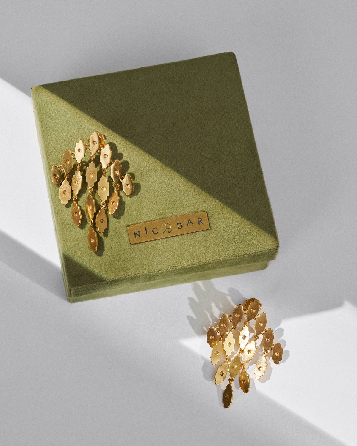 Zedi Drop Earrings - Gold