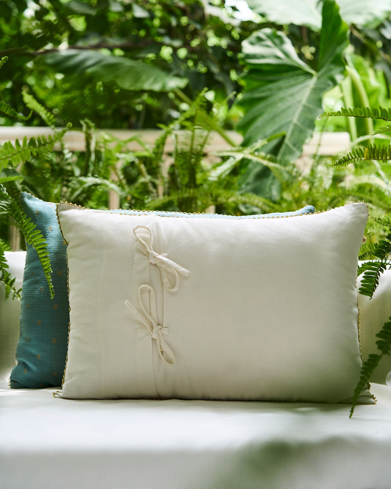 Celeste Lumbar Cover - Lime Green