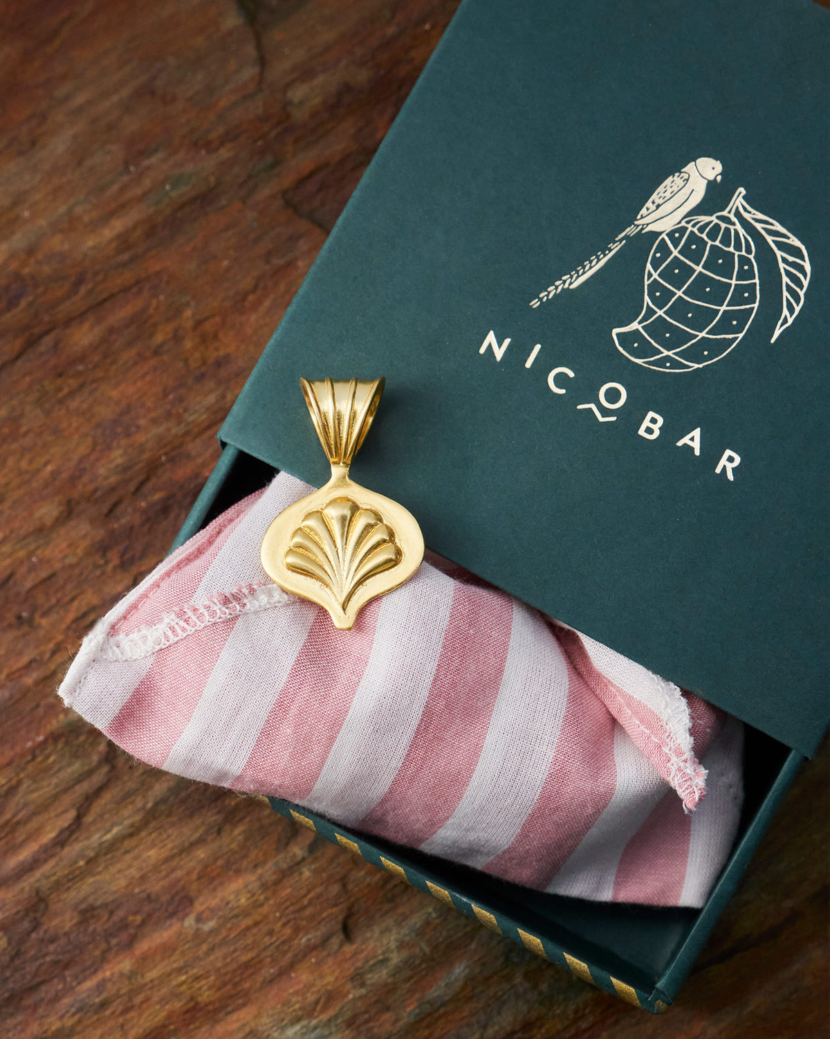 Leaf Charm - Gold