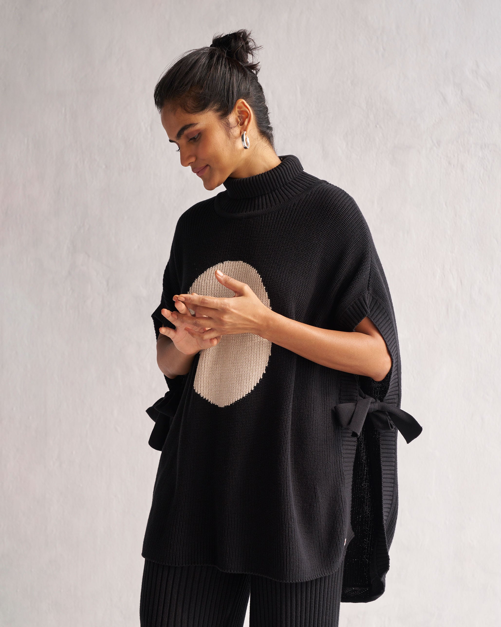 Turtle Neck Sweater - Black