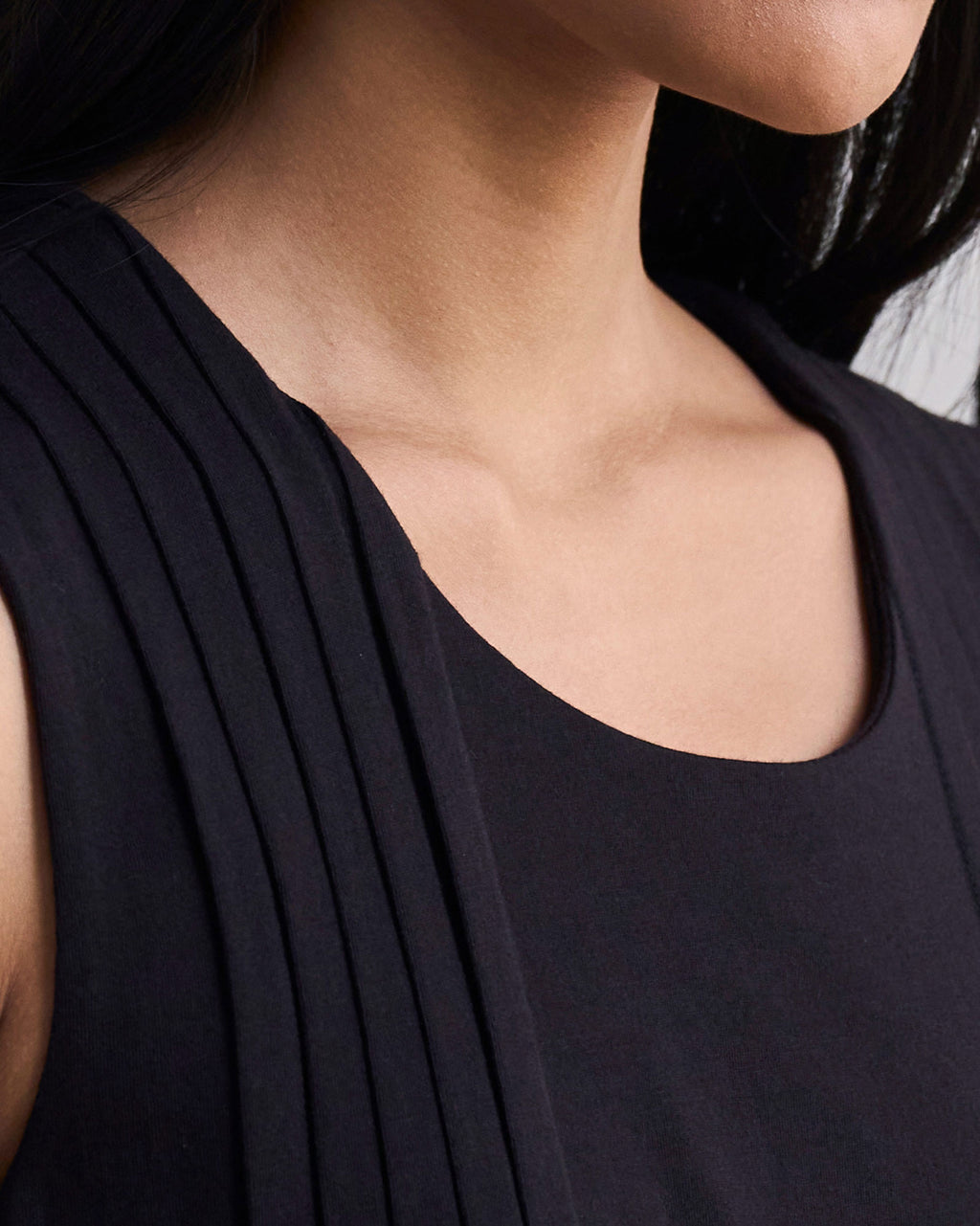 ワンピース NICK&NICOLE MINIMAL BALLON PINTUCK DRESS Black Pintuck Knit Dress - Black – Nicobar