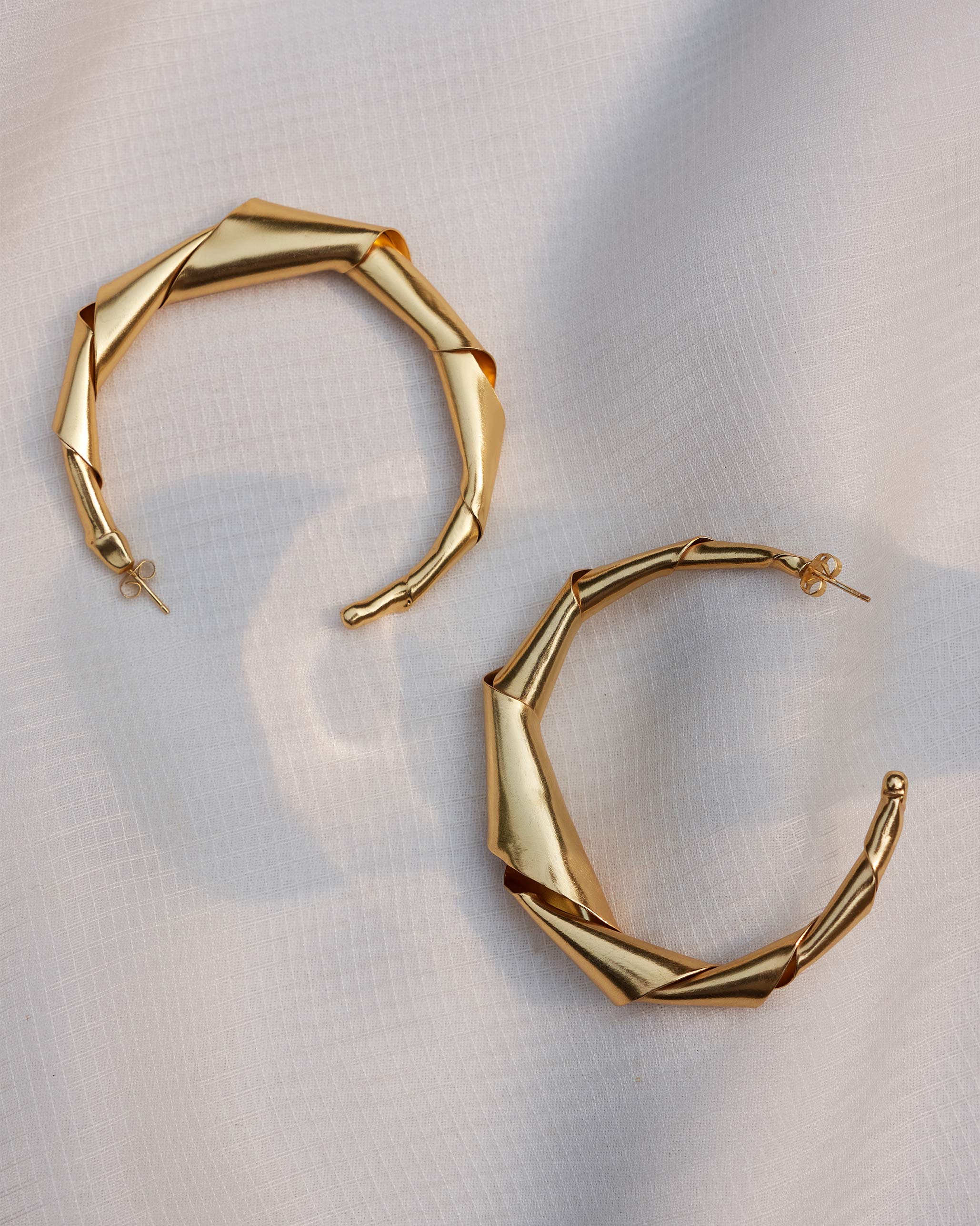 Ribbon Hoop Large - Gold