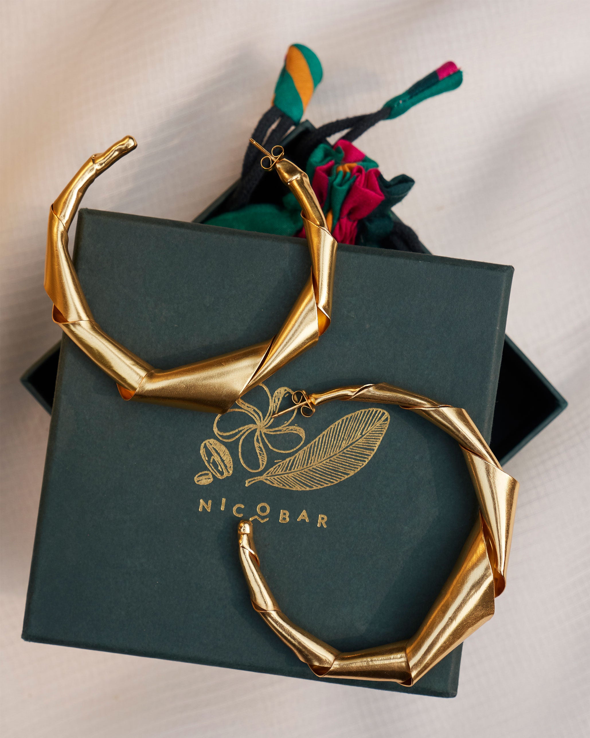 Ribbon Hoop Large - Gold