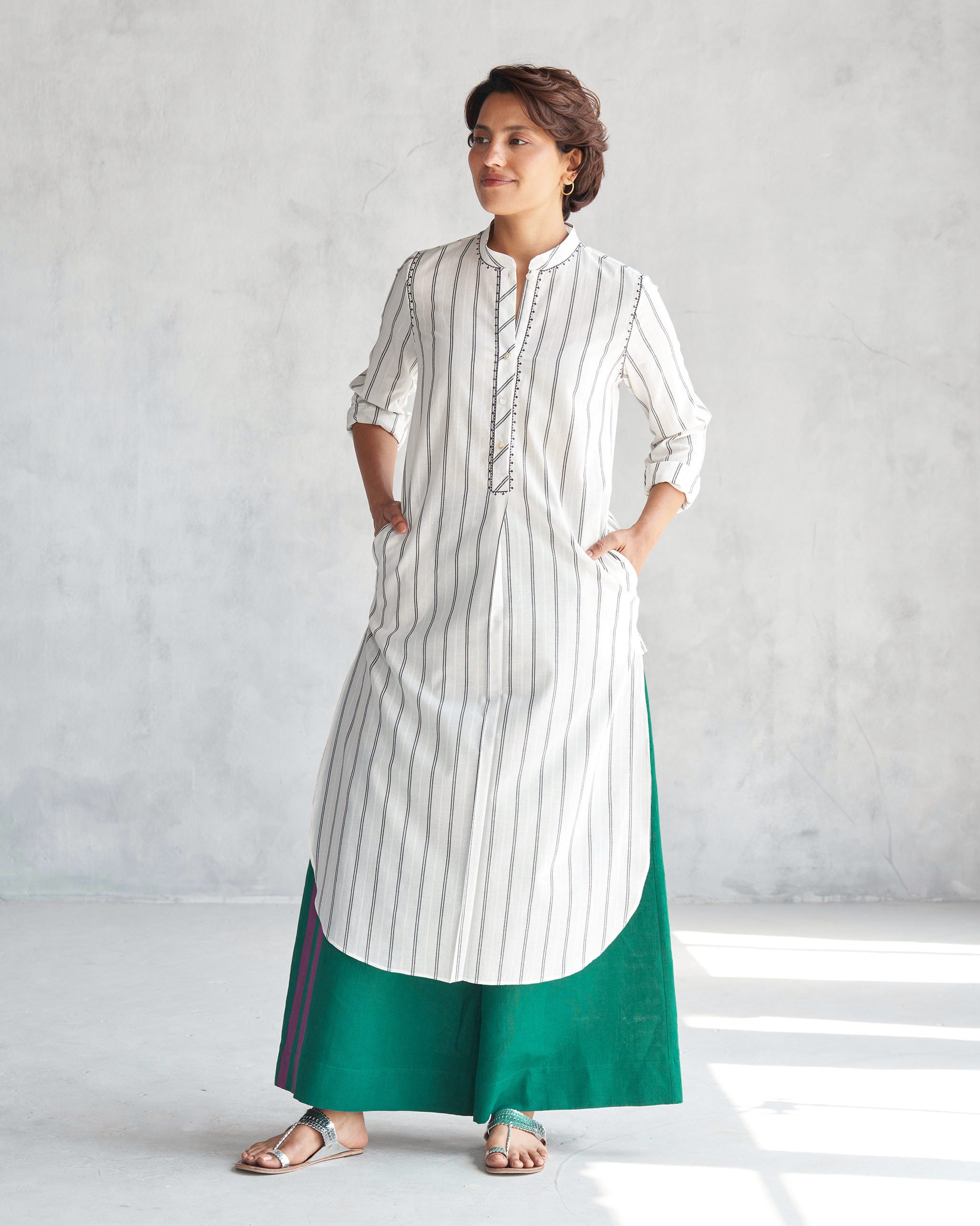 Basic Long Length Kurta - Ivory & Black