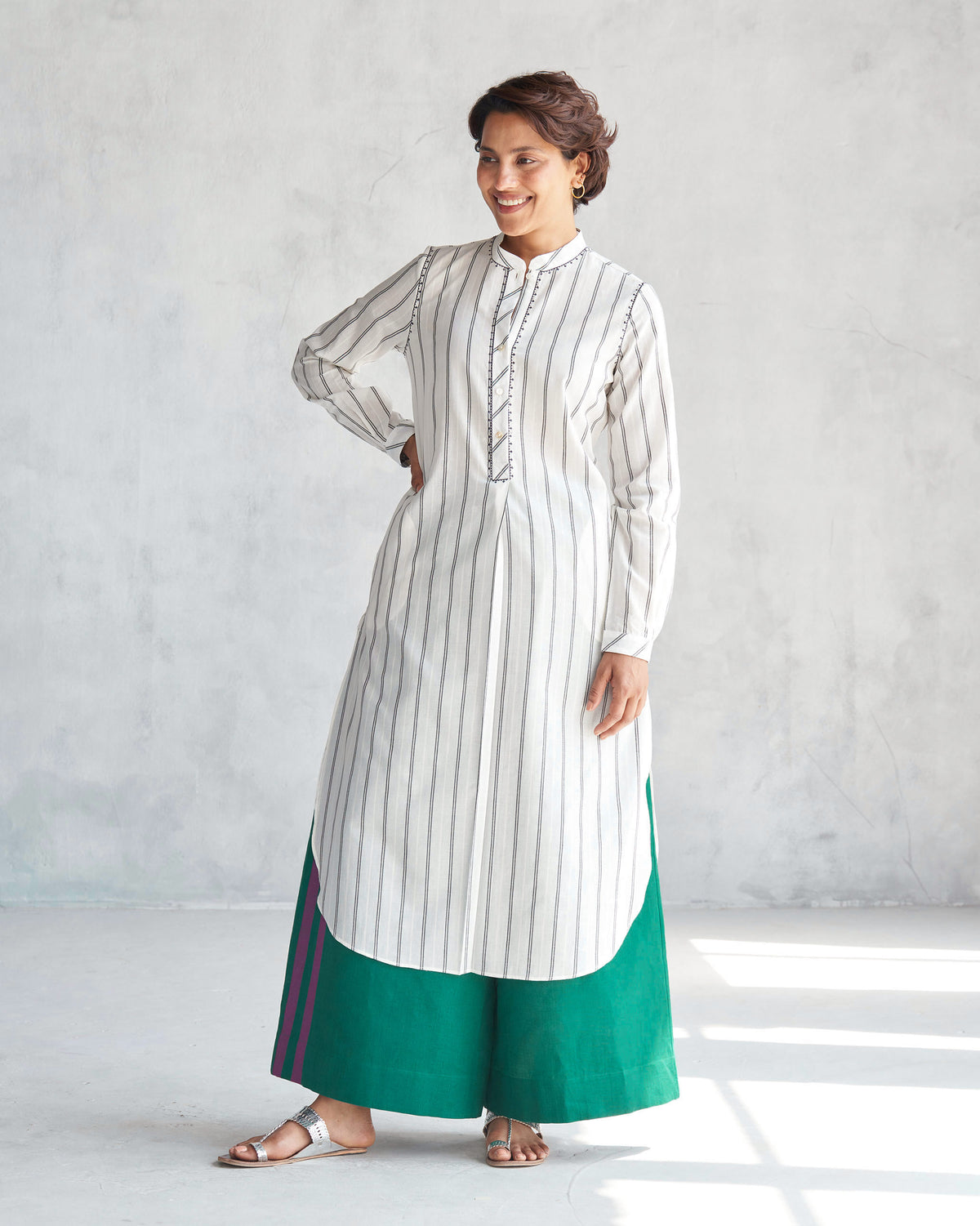 Basic Long Length Kurta - Ivory & Black