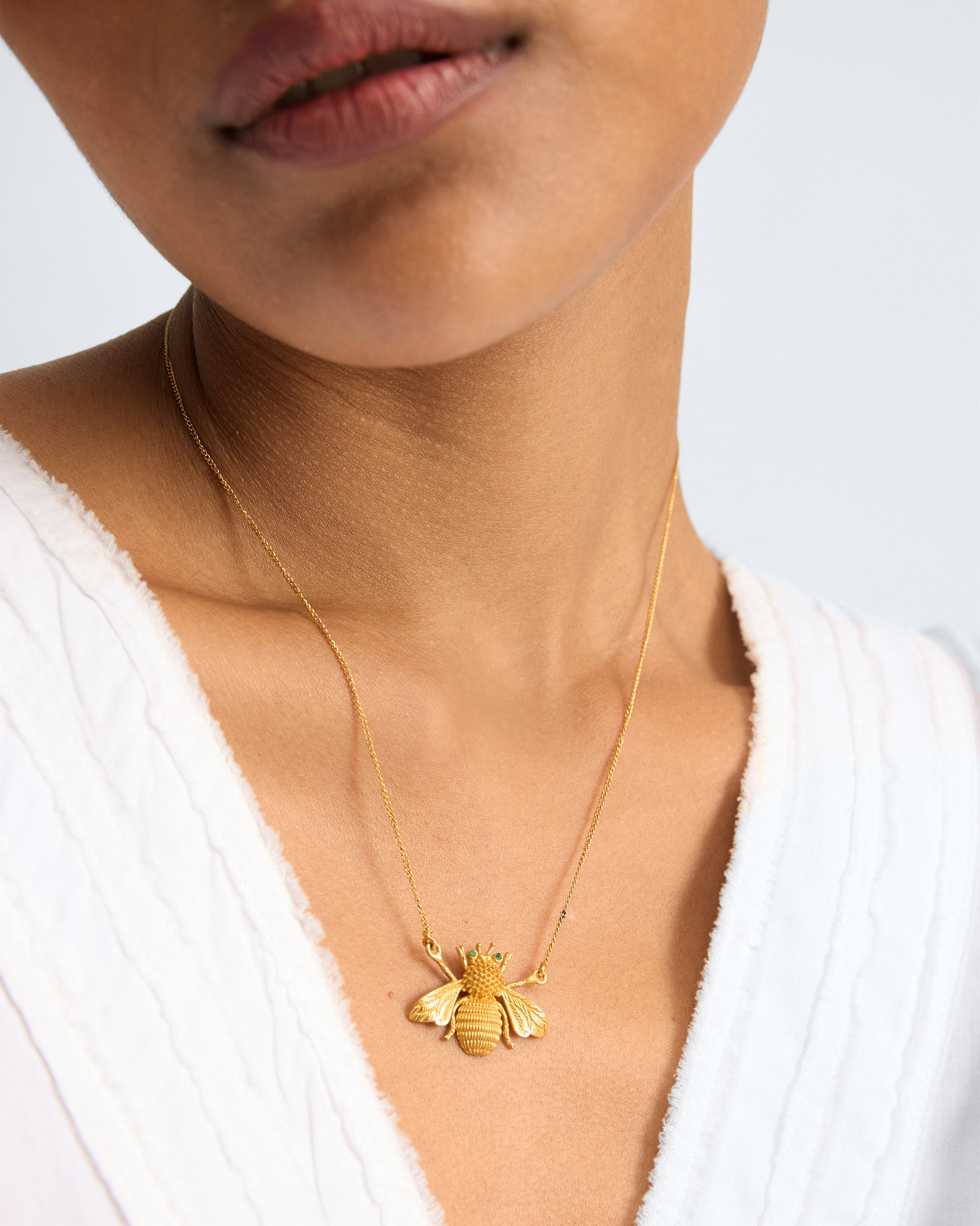 Bee Necklace (with chain) - Gold
