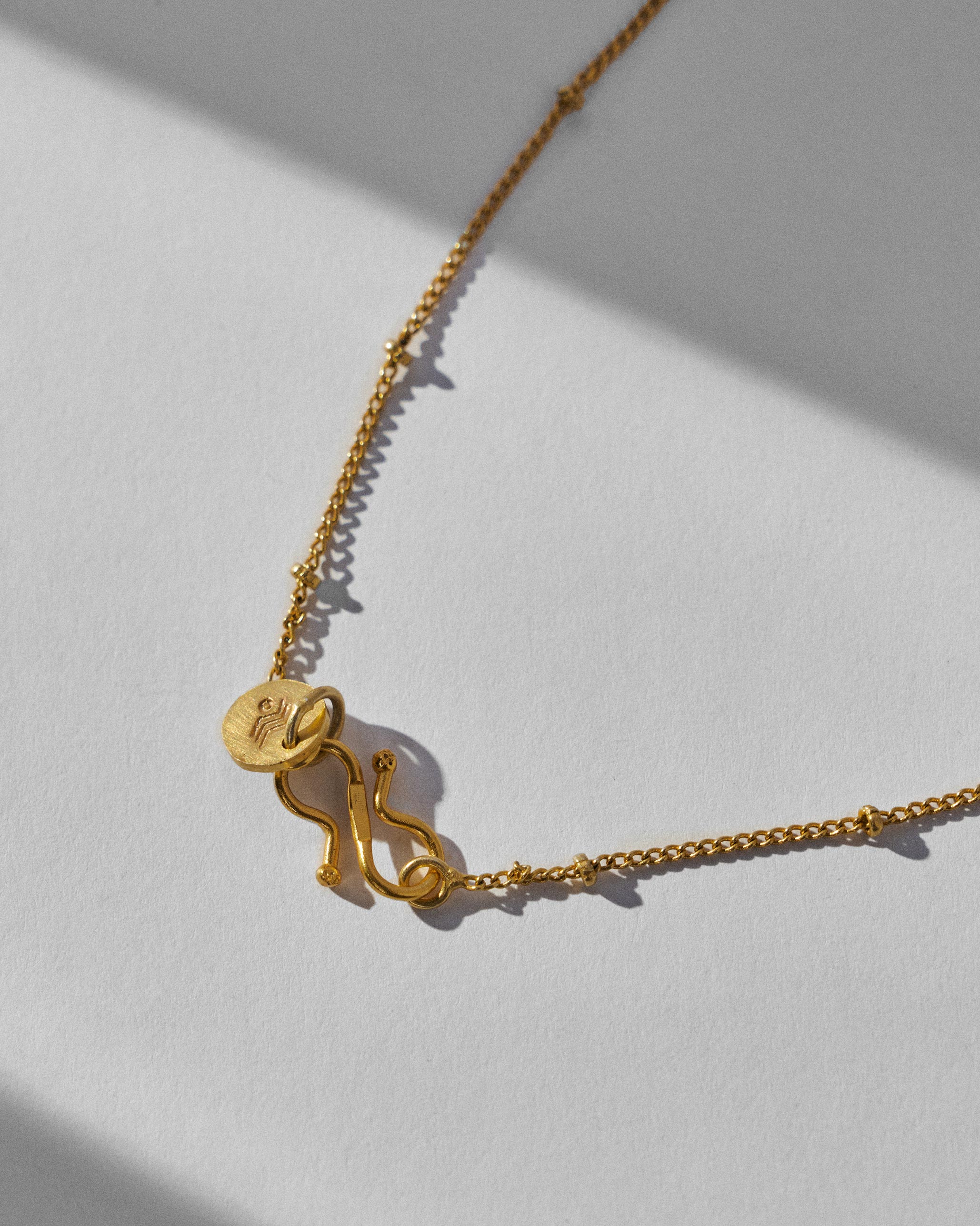 Frangi Charm with Chain - Gold