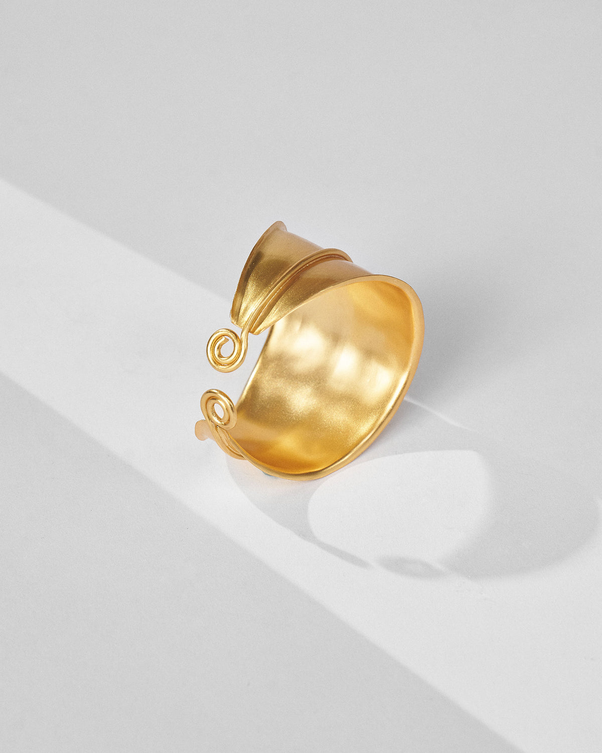 Rays Cuff - Gold