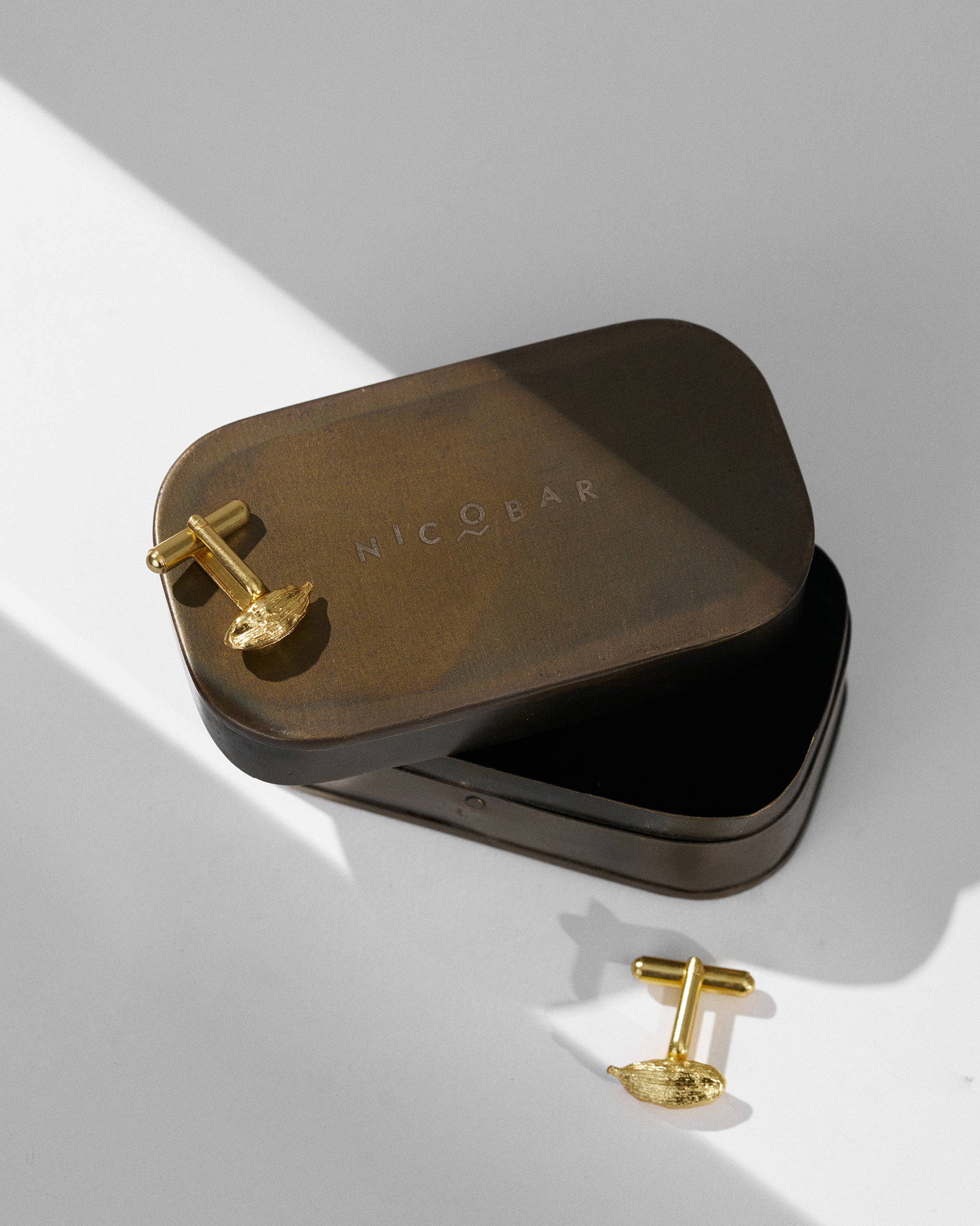 Elaichi Cufflinks - Gold