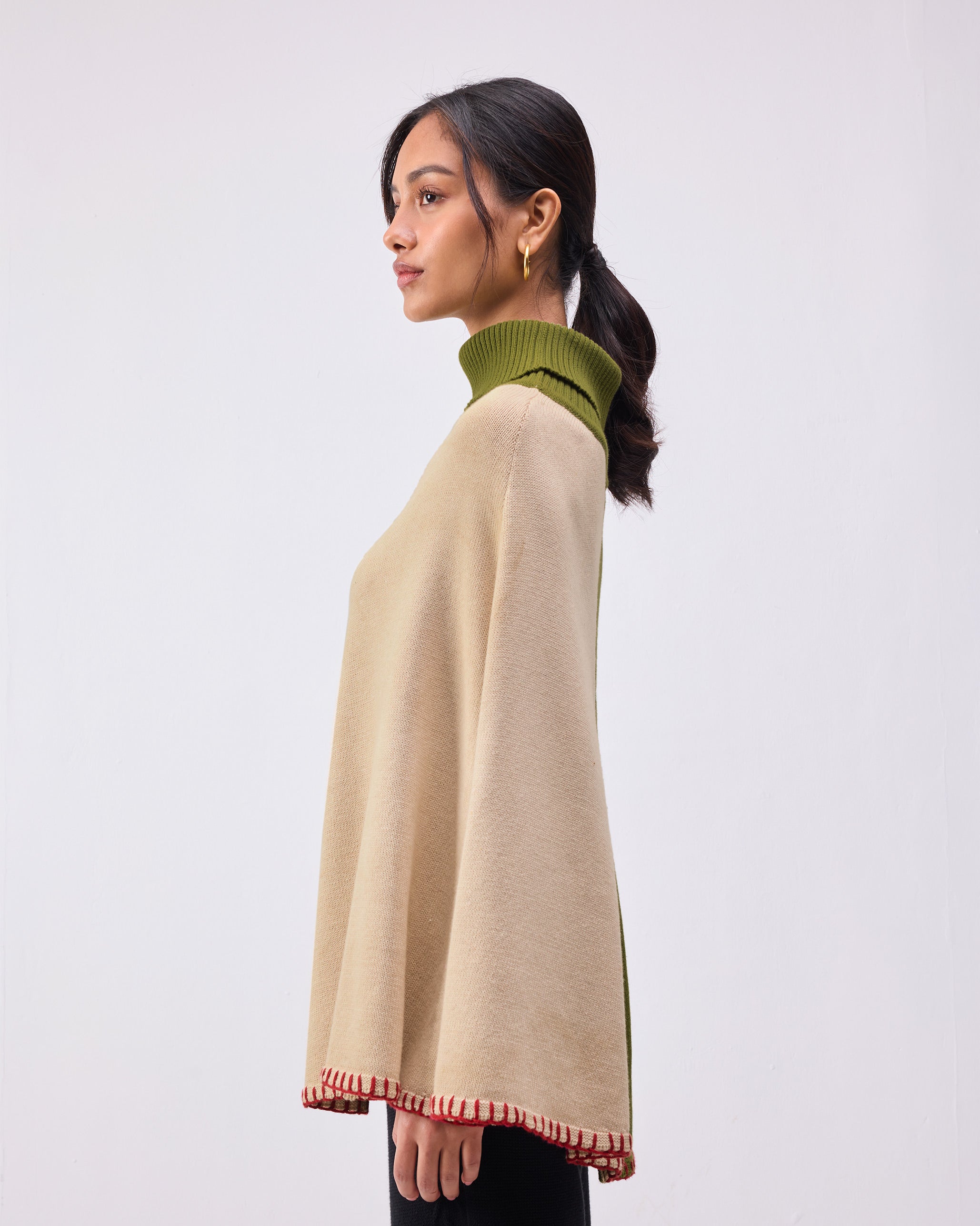 Alpine Poncho - Olive & Oatmeal