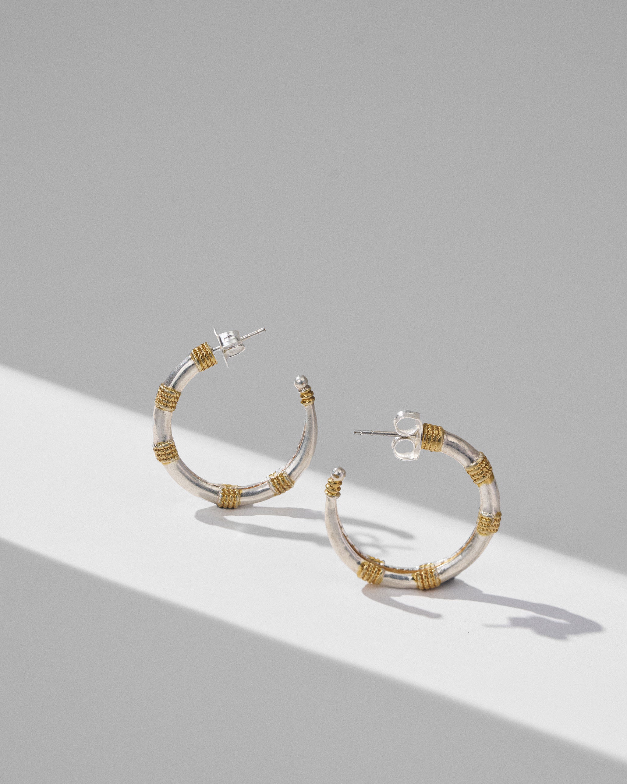 Dhoop Chaon Hoops Small - Silver & Gold