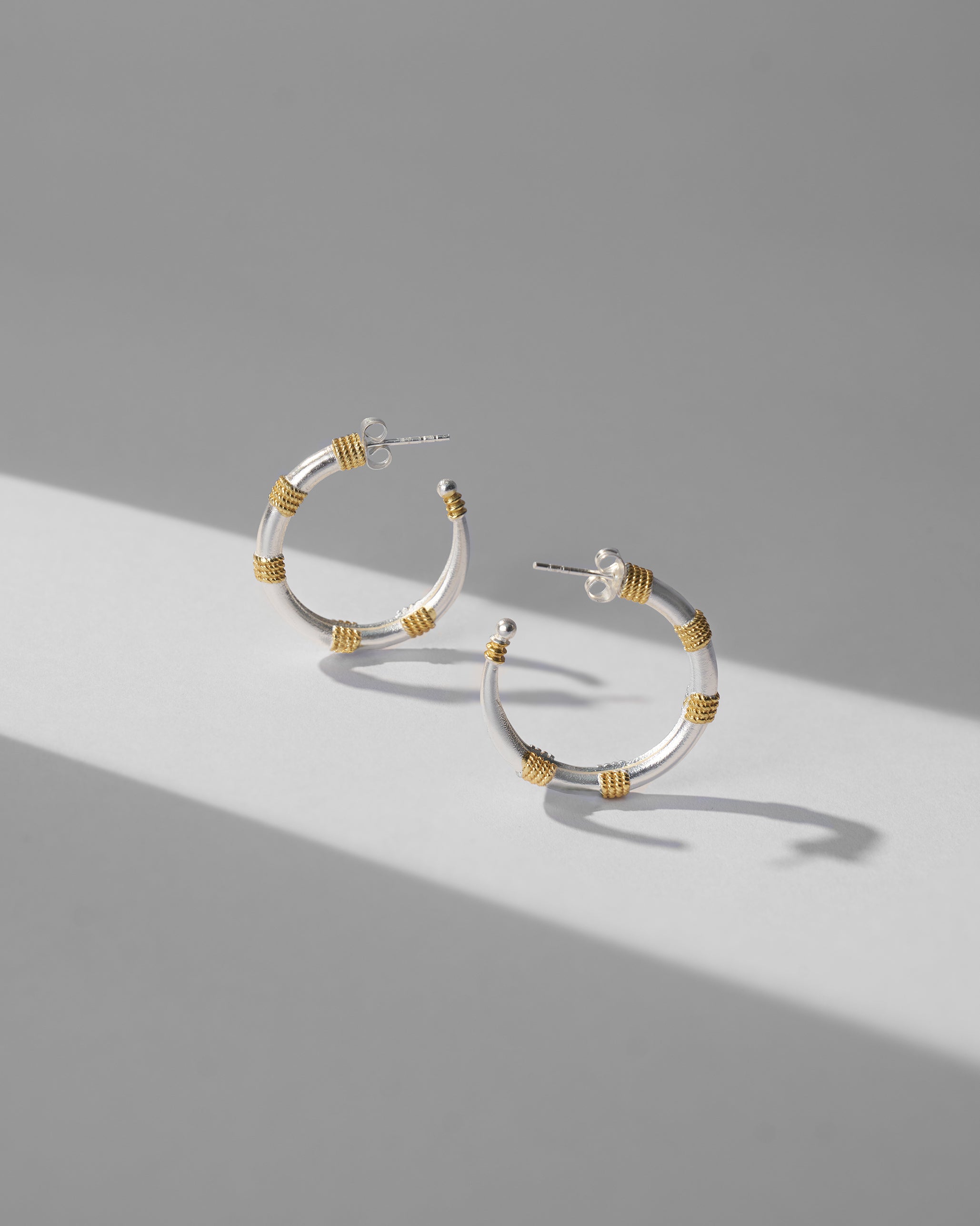 Dhoop Chaon Hoops Small - Silver & Gold