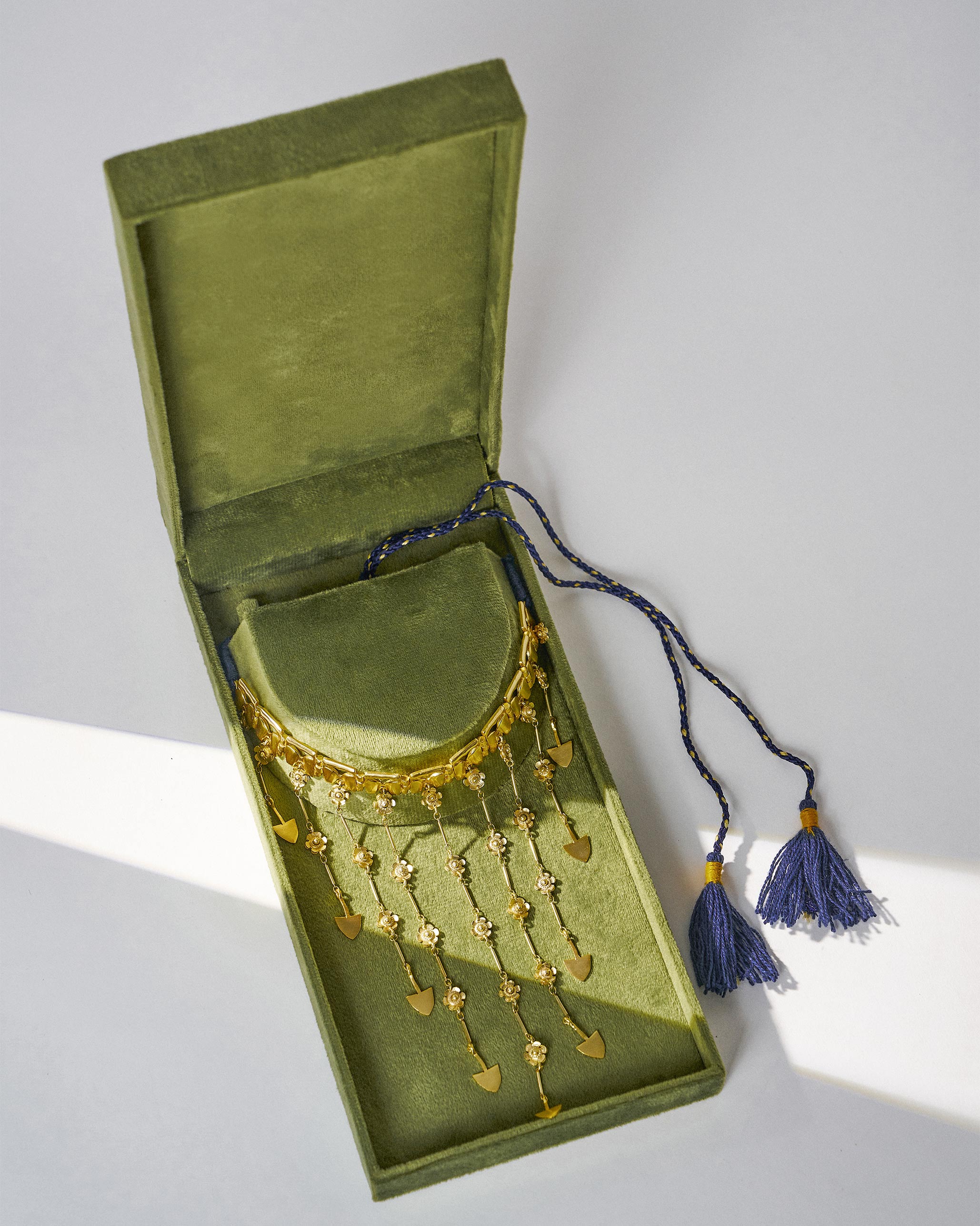 Machli Necklace - Gold