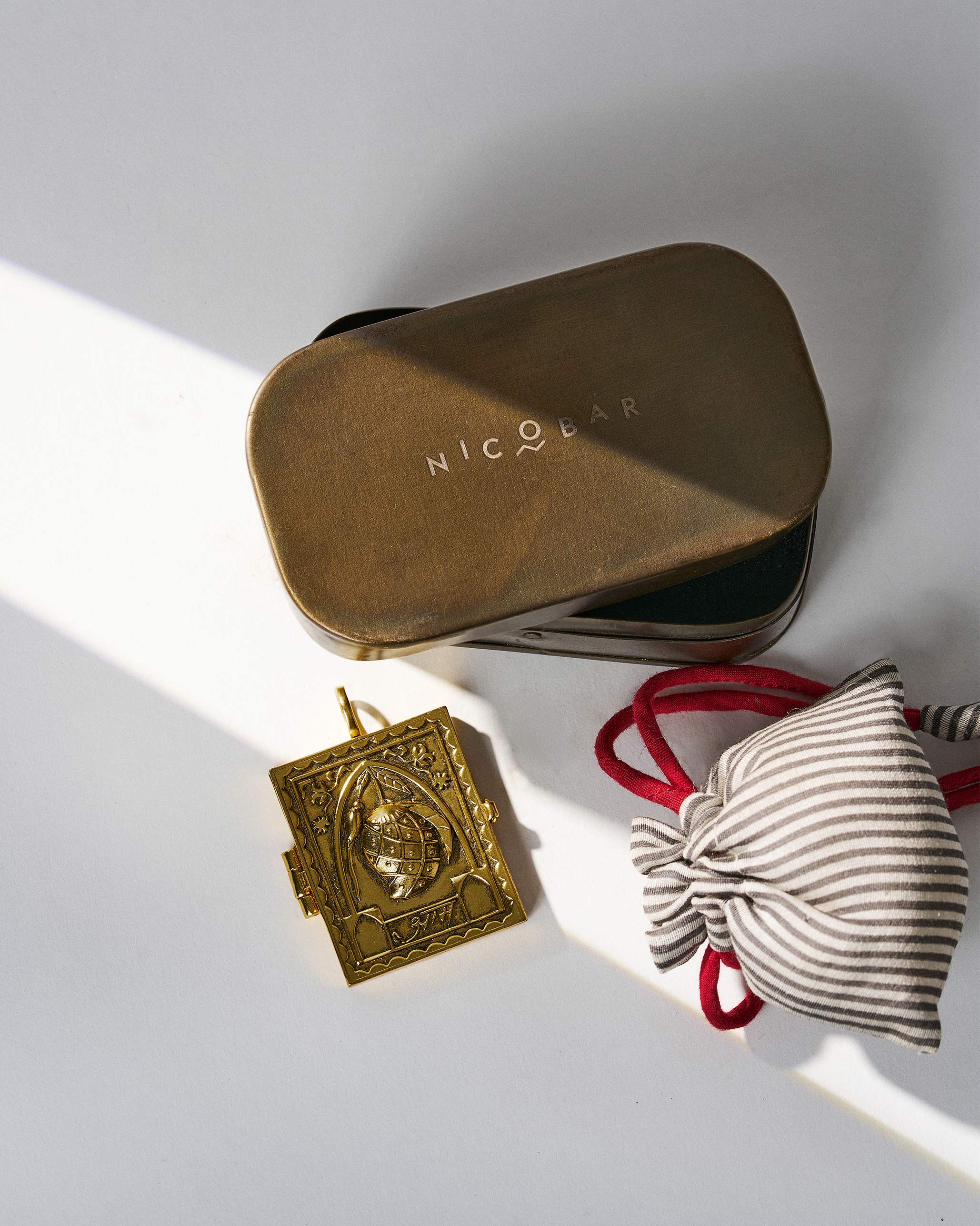 Tota Locket - Gold