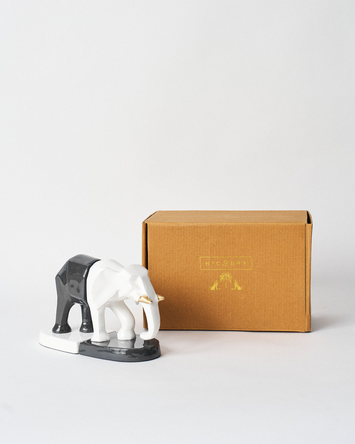 Ele Bookend