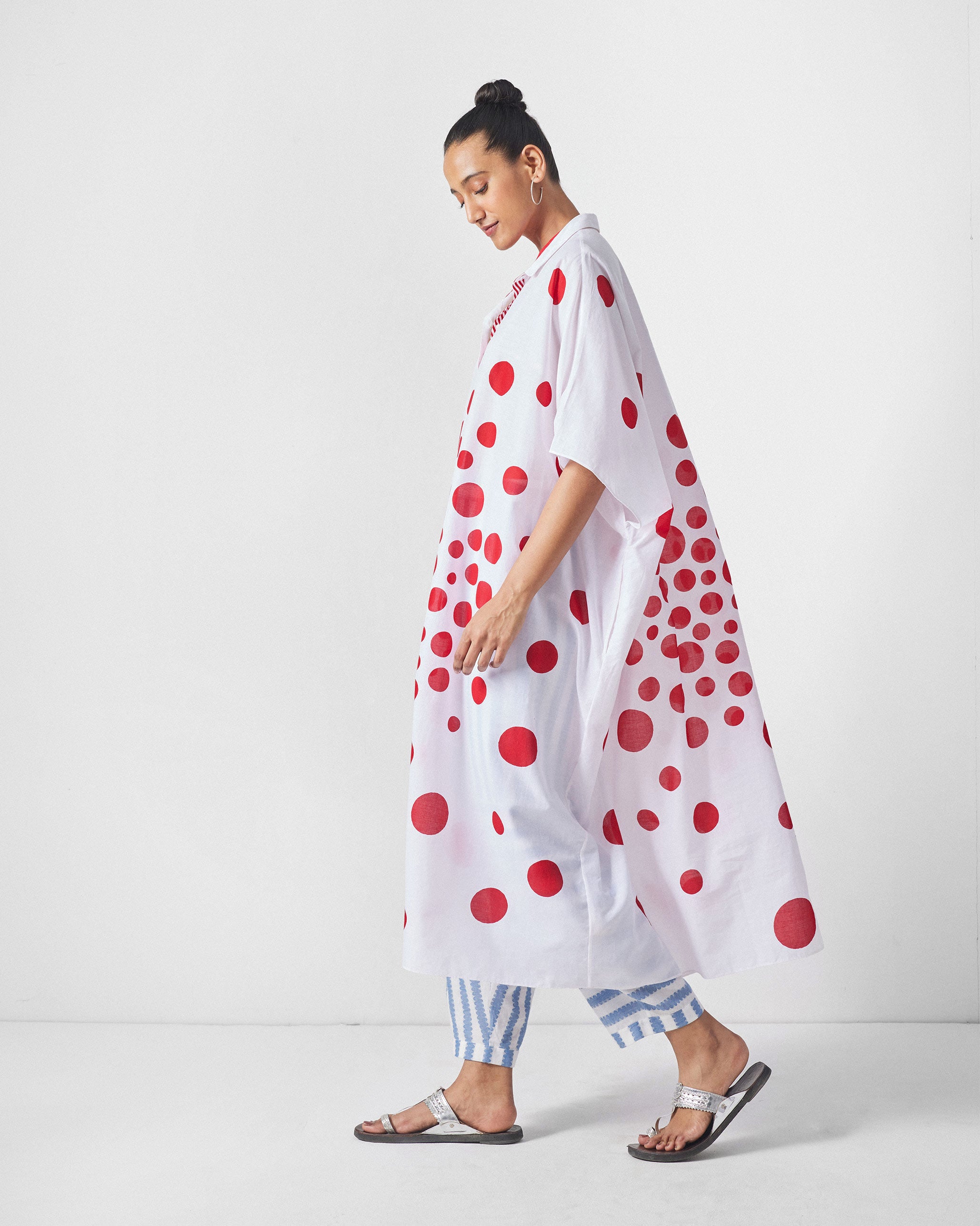 Collared Kaftan - White & Red Print