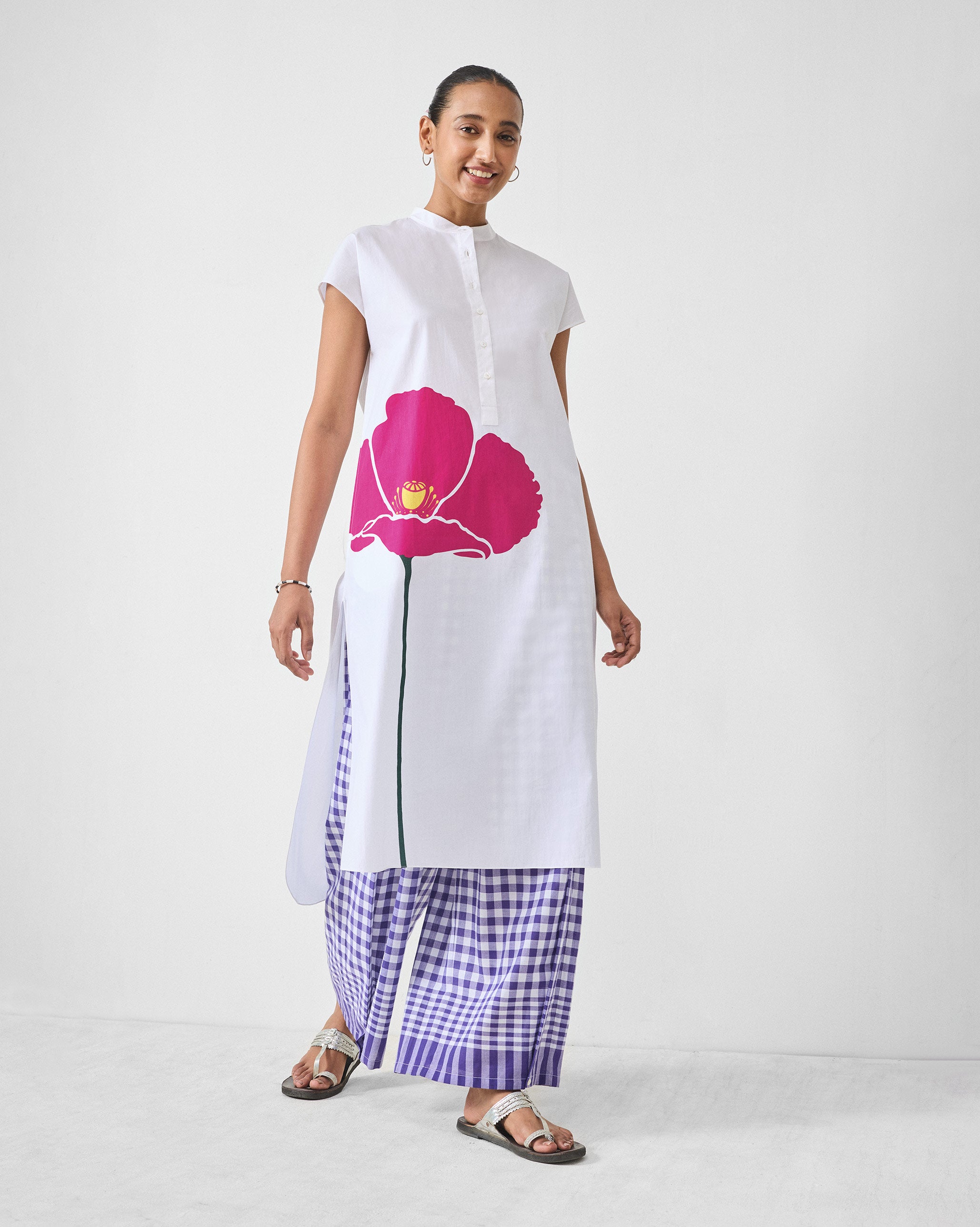 Short Sleeve Kurta - White & Fuchsia Printed