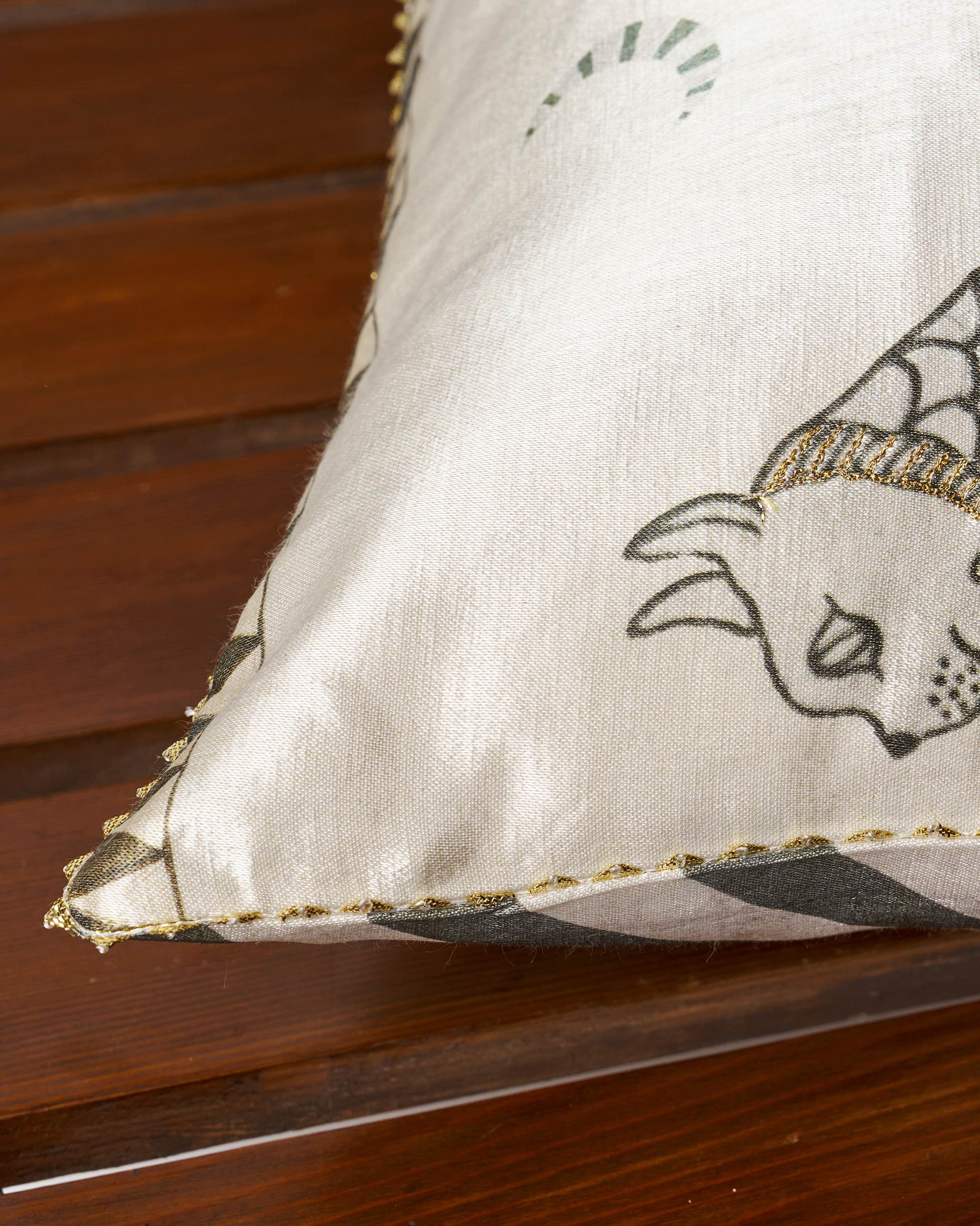 Bagh Cushion Cover