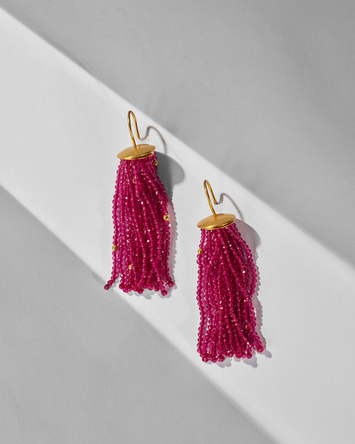 Glass Tassel - Magenta