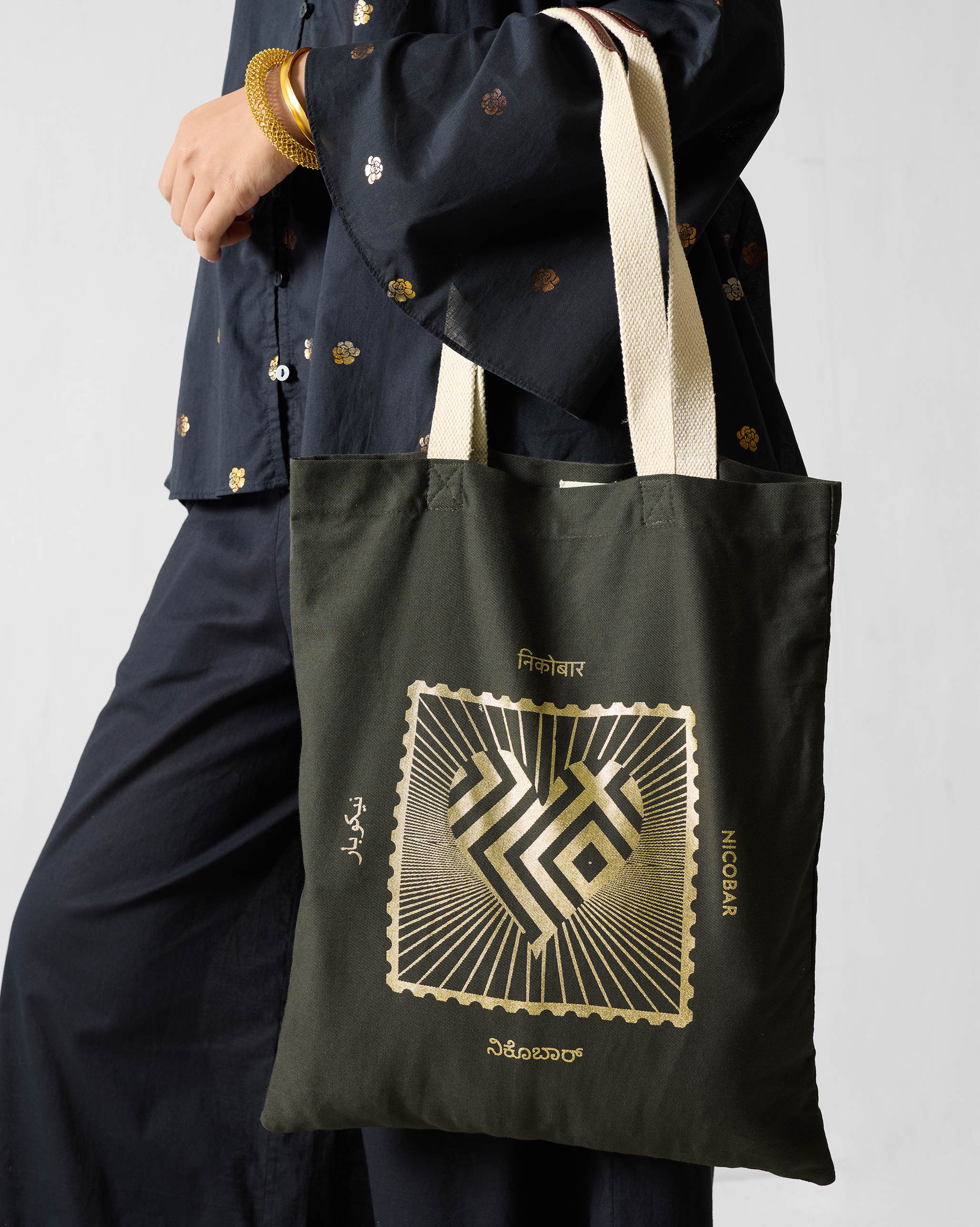 Road To 10 Tote (Limited Edition)- Charcoal & Gold