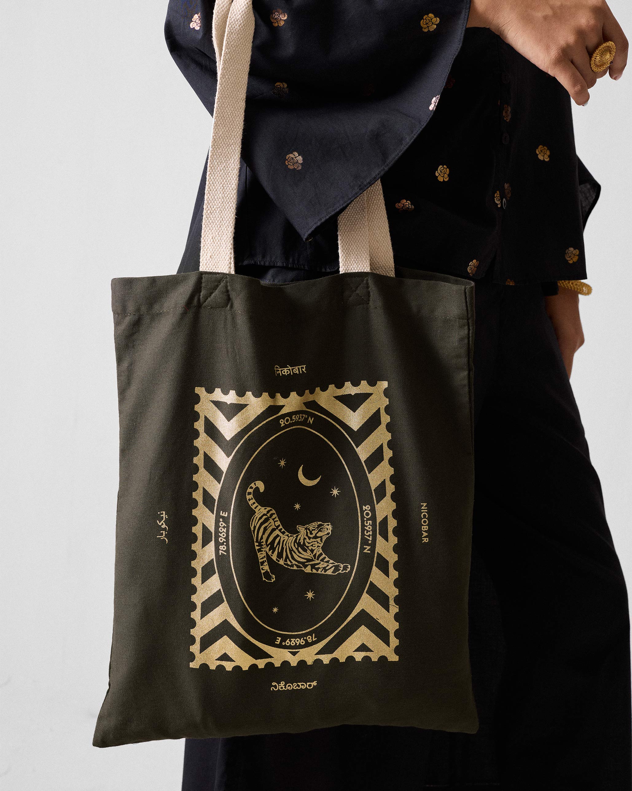 Chapter 10 Tote (Limited Edition)- Charcoal & Gold