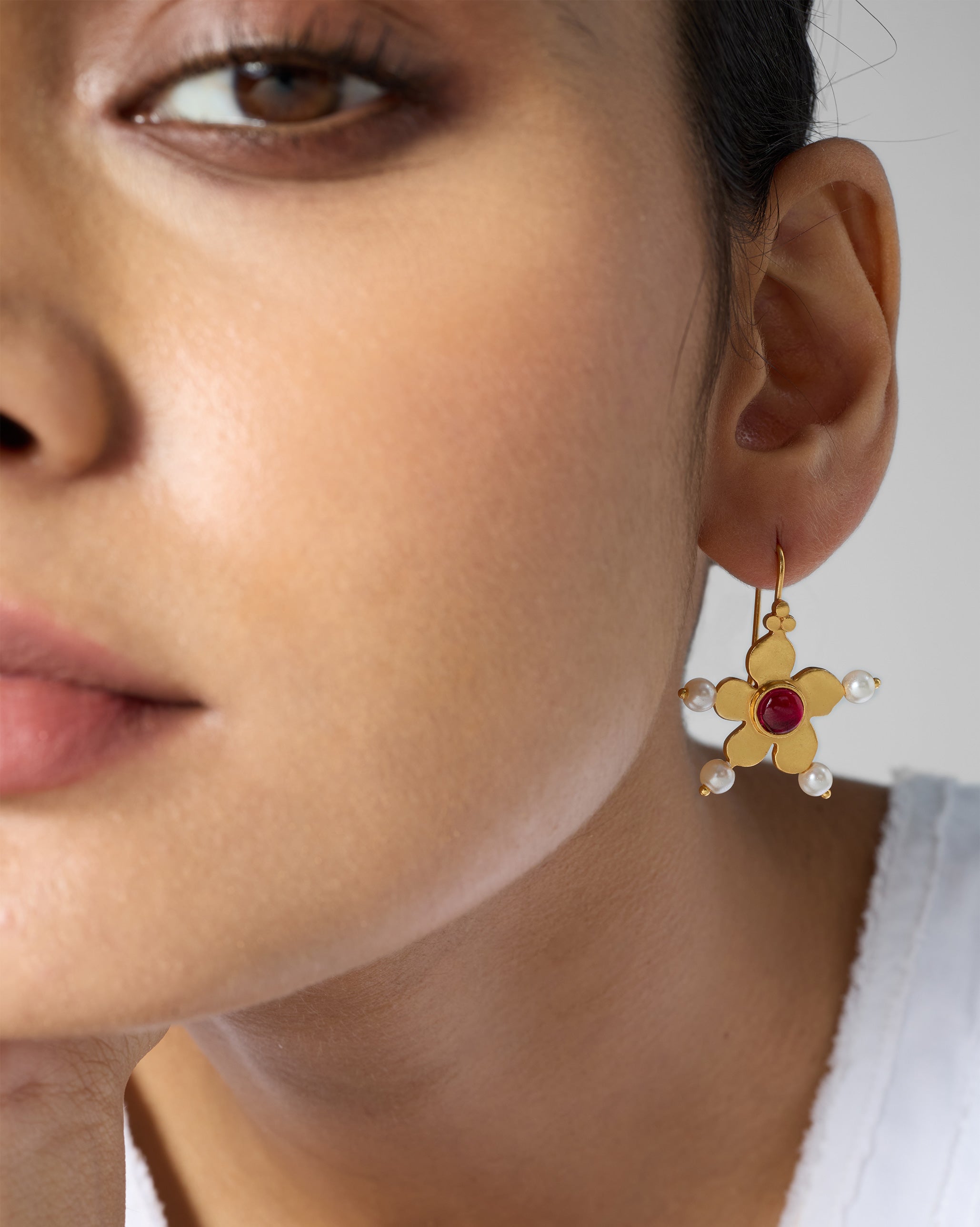 Mini Cutie Earrings - Gold