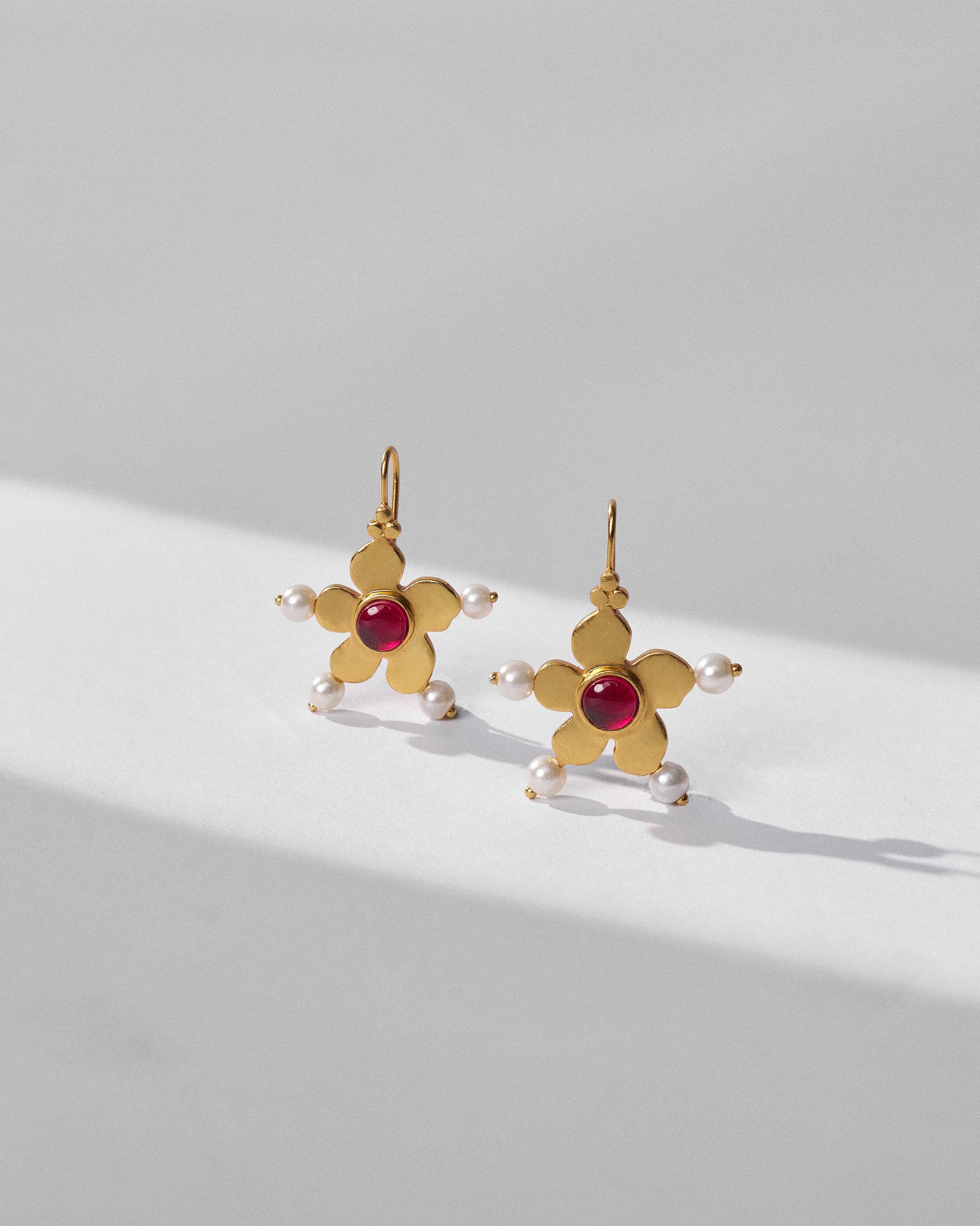 Mini Cutie Earrings - Gold