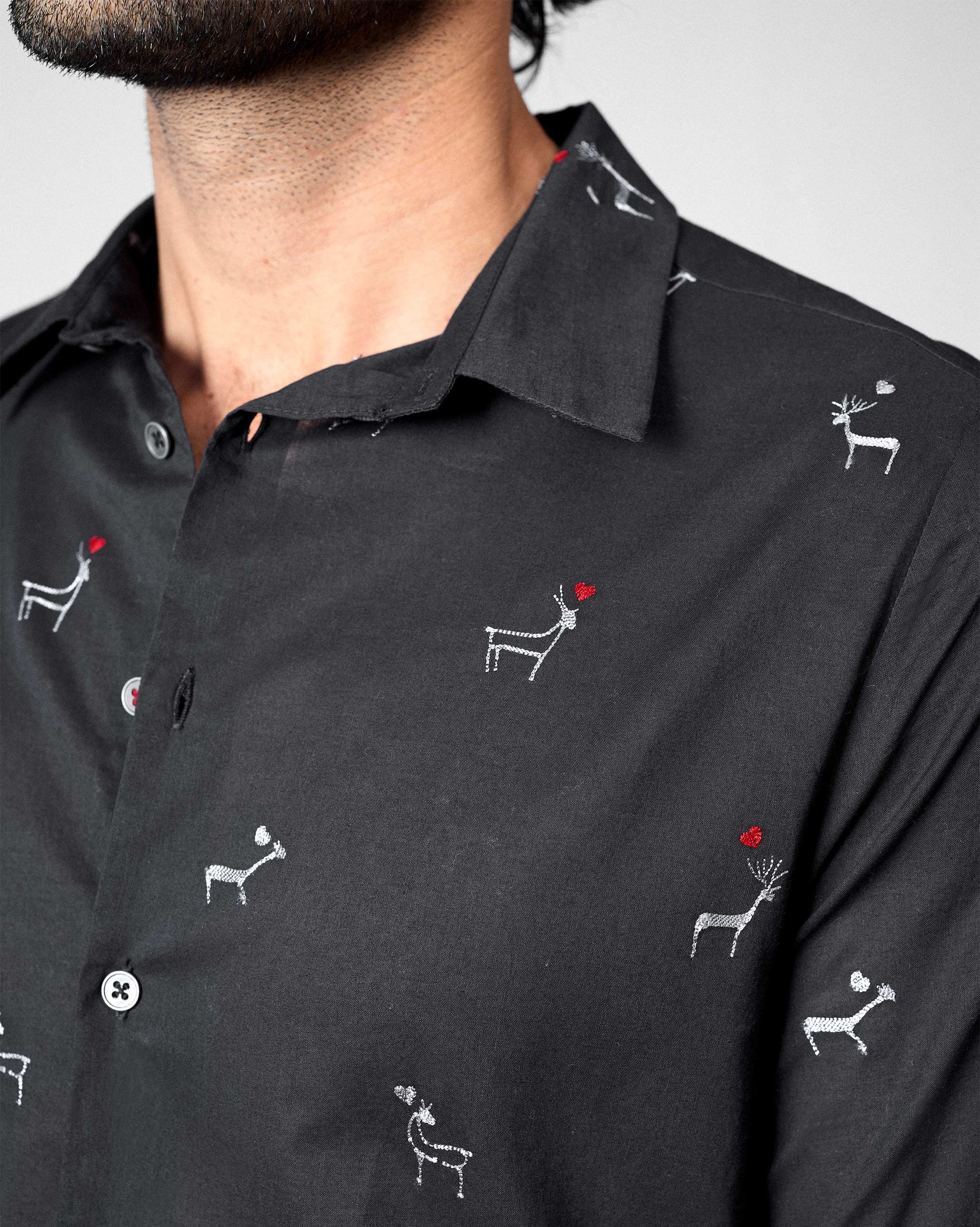 Hakuna Shirt - Black Embroidered