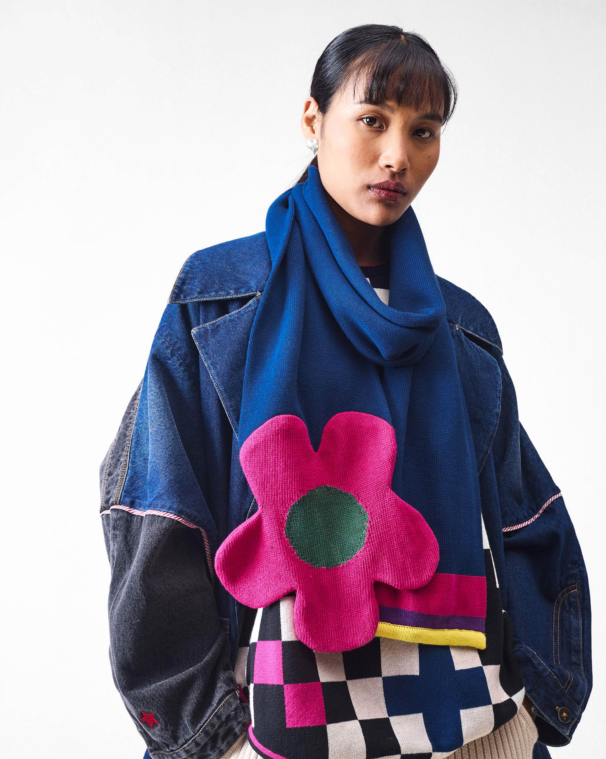 Tendril Scarf - Navy & Green