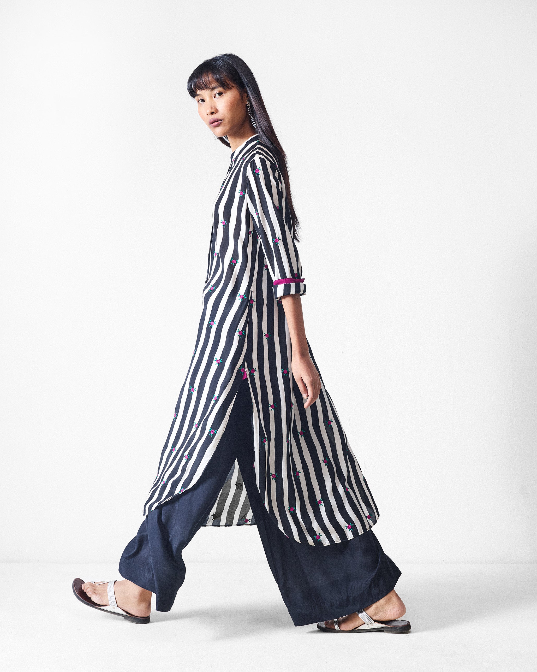 Basic Long Length Kurta - Black & Beige Printed