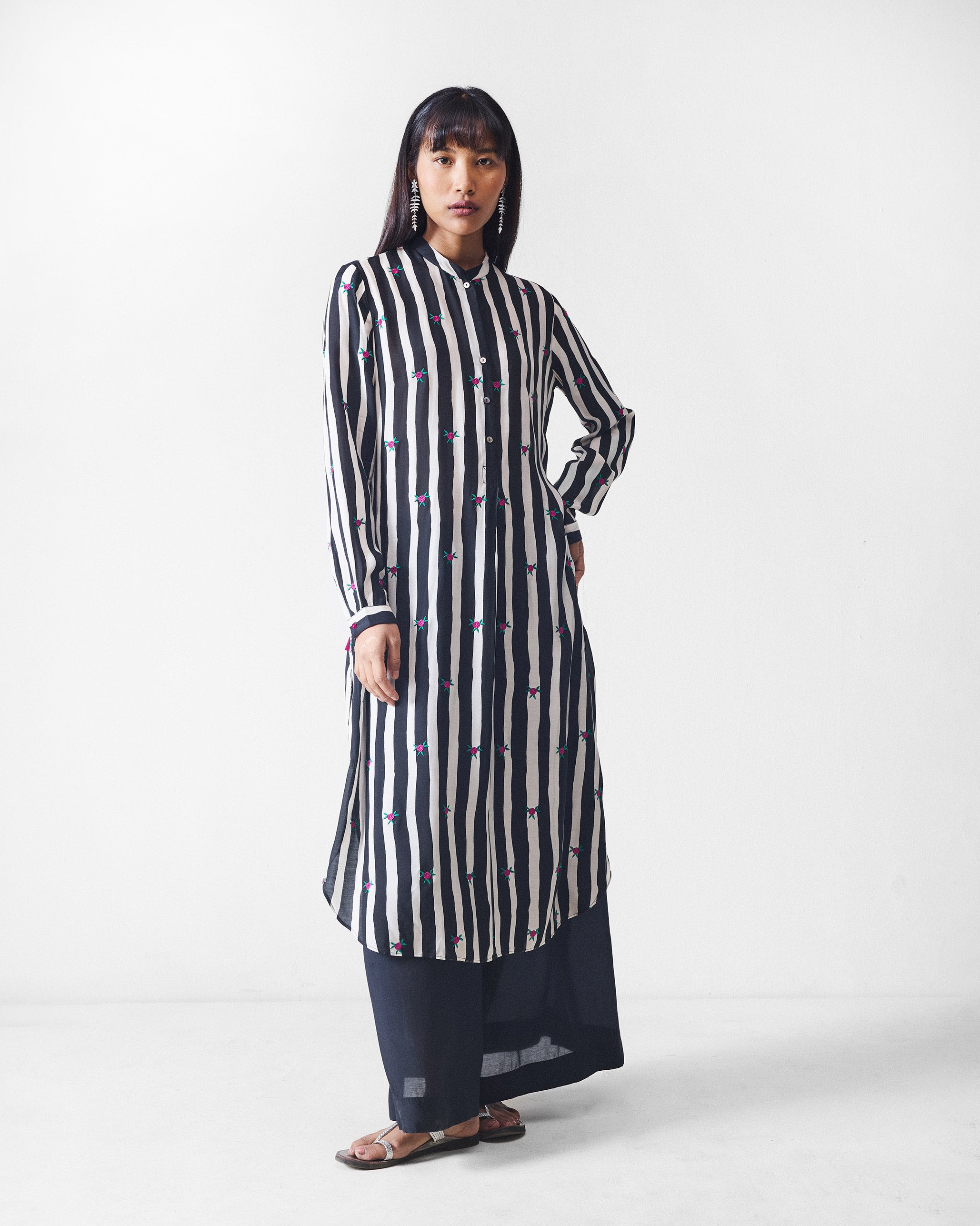 Basic Long Length Kurta - Black & Beige Printed