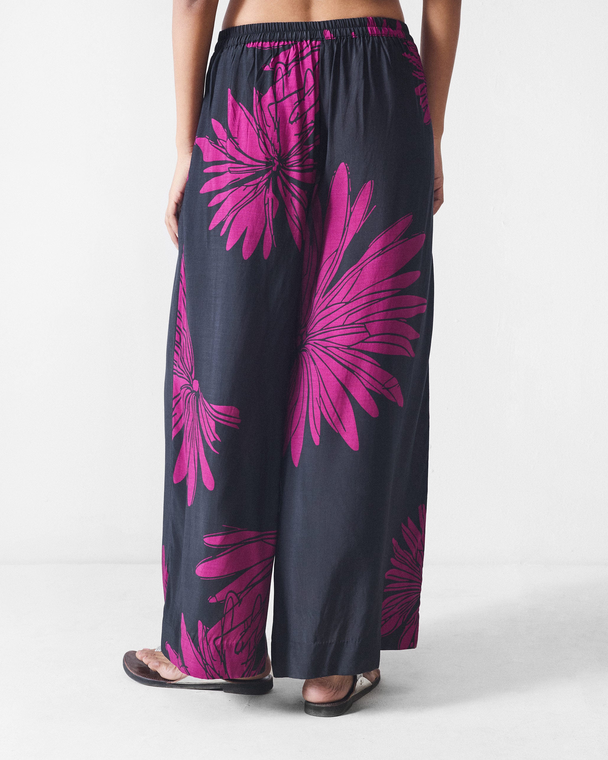 Basic Pyjama - Black & Mulberry Printed