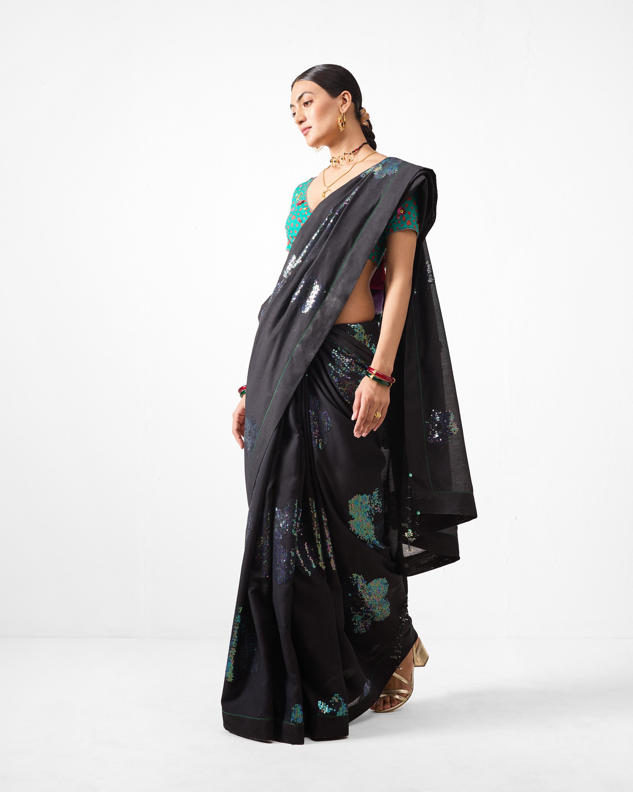Urooj Sari - Black Embroidered
