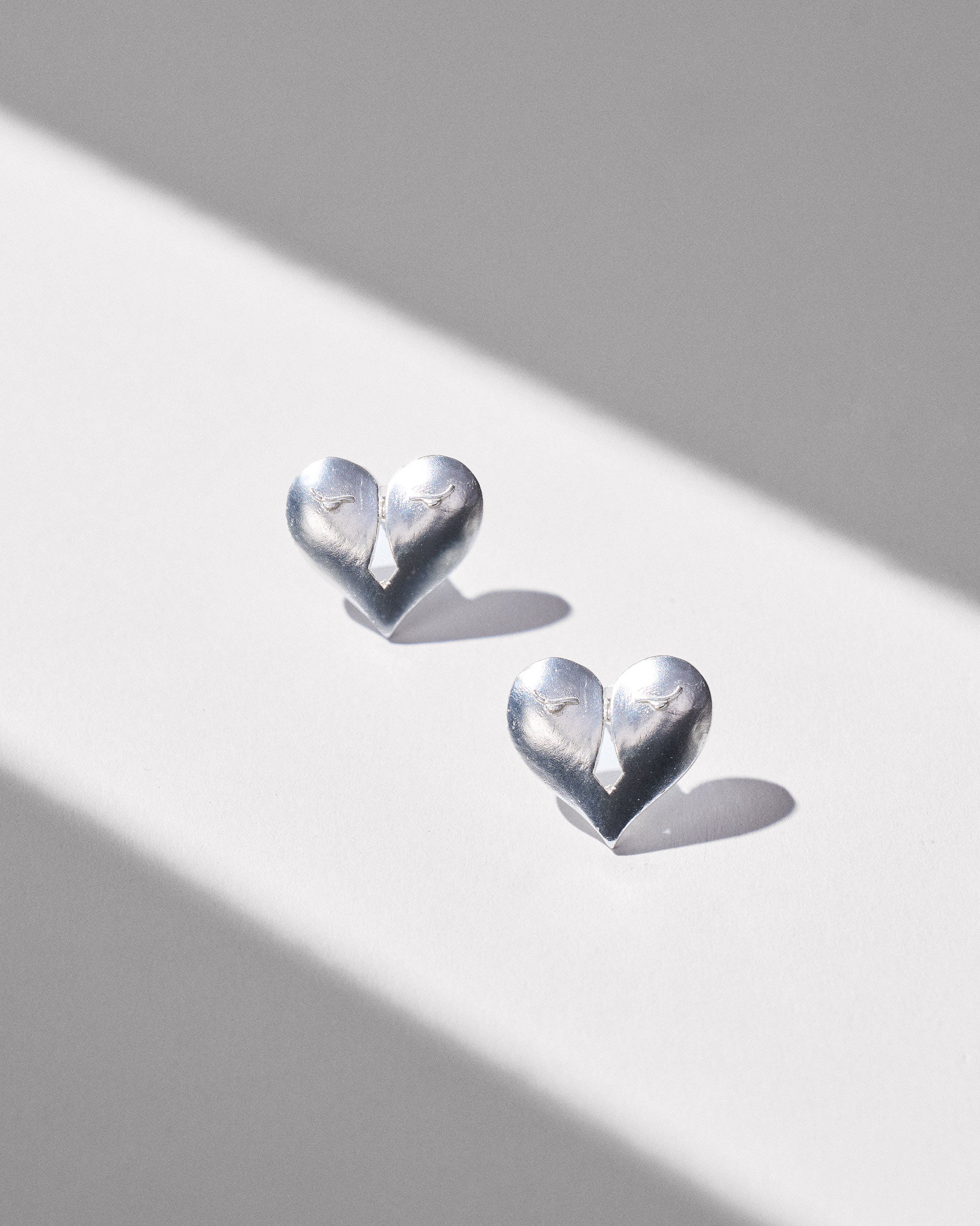 Dil Studs - Silver