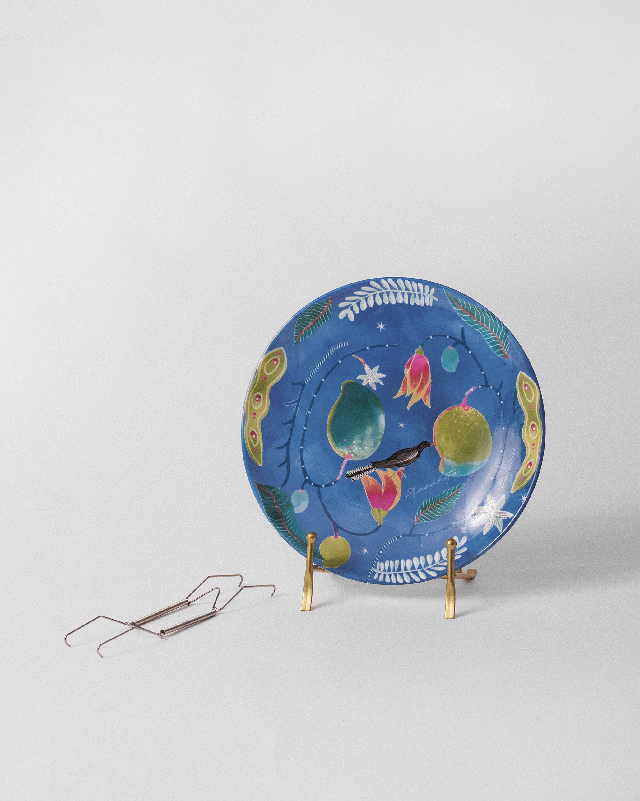Pranahita Deco Plate with stand & wall hook