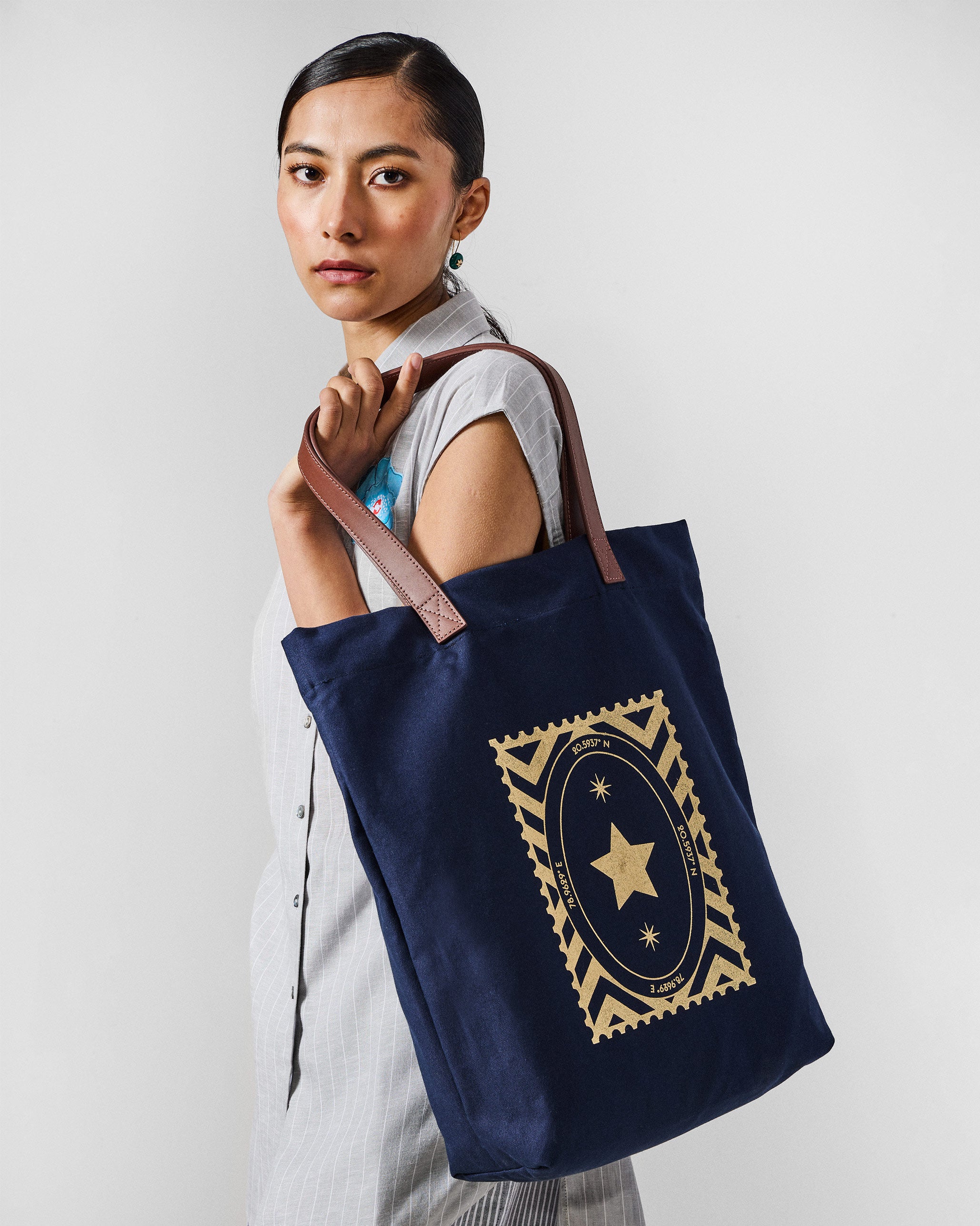 Mukayu City Tote - Navy