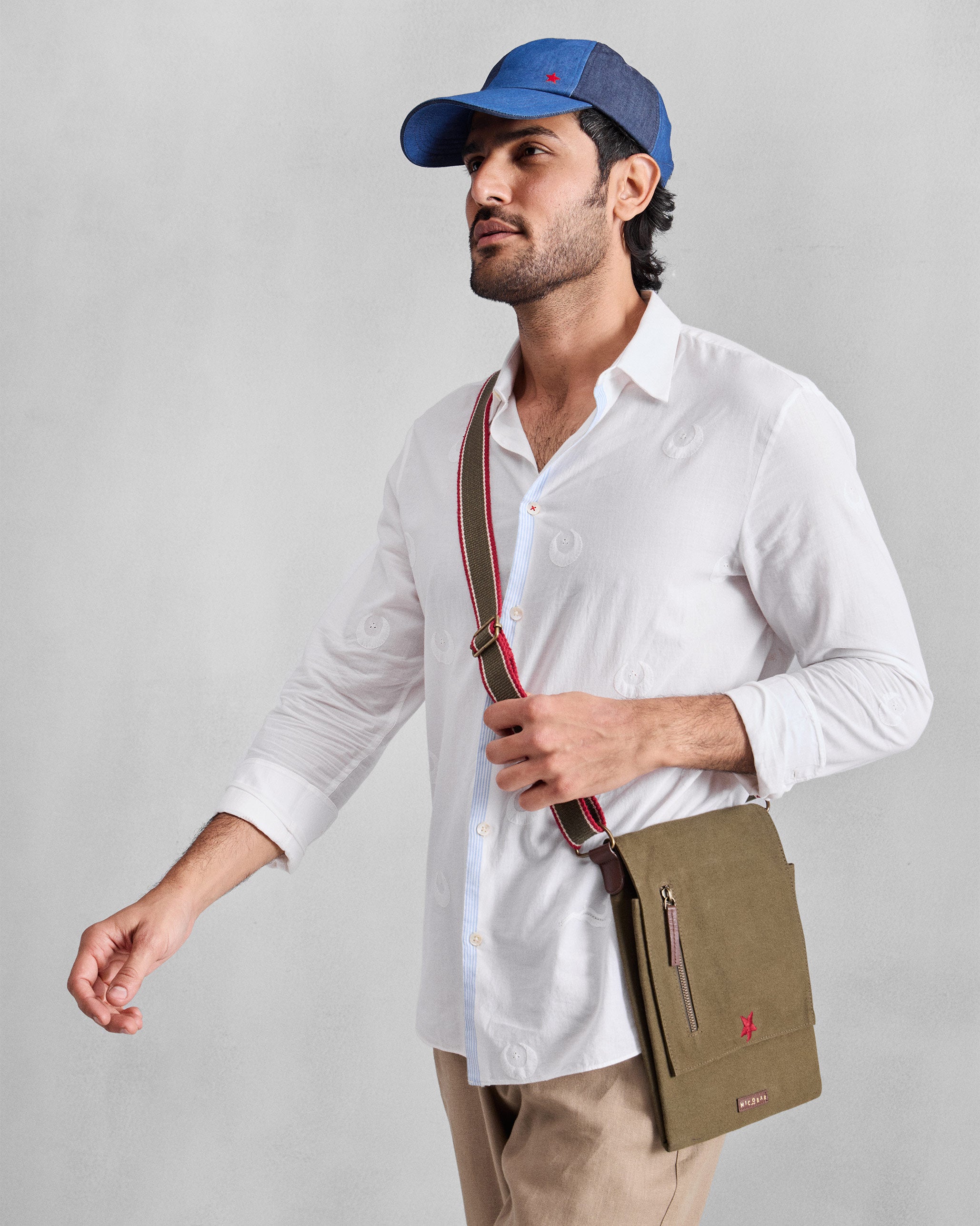 Safari Men's Messenger - Olive