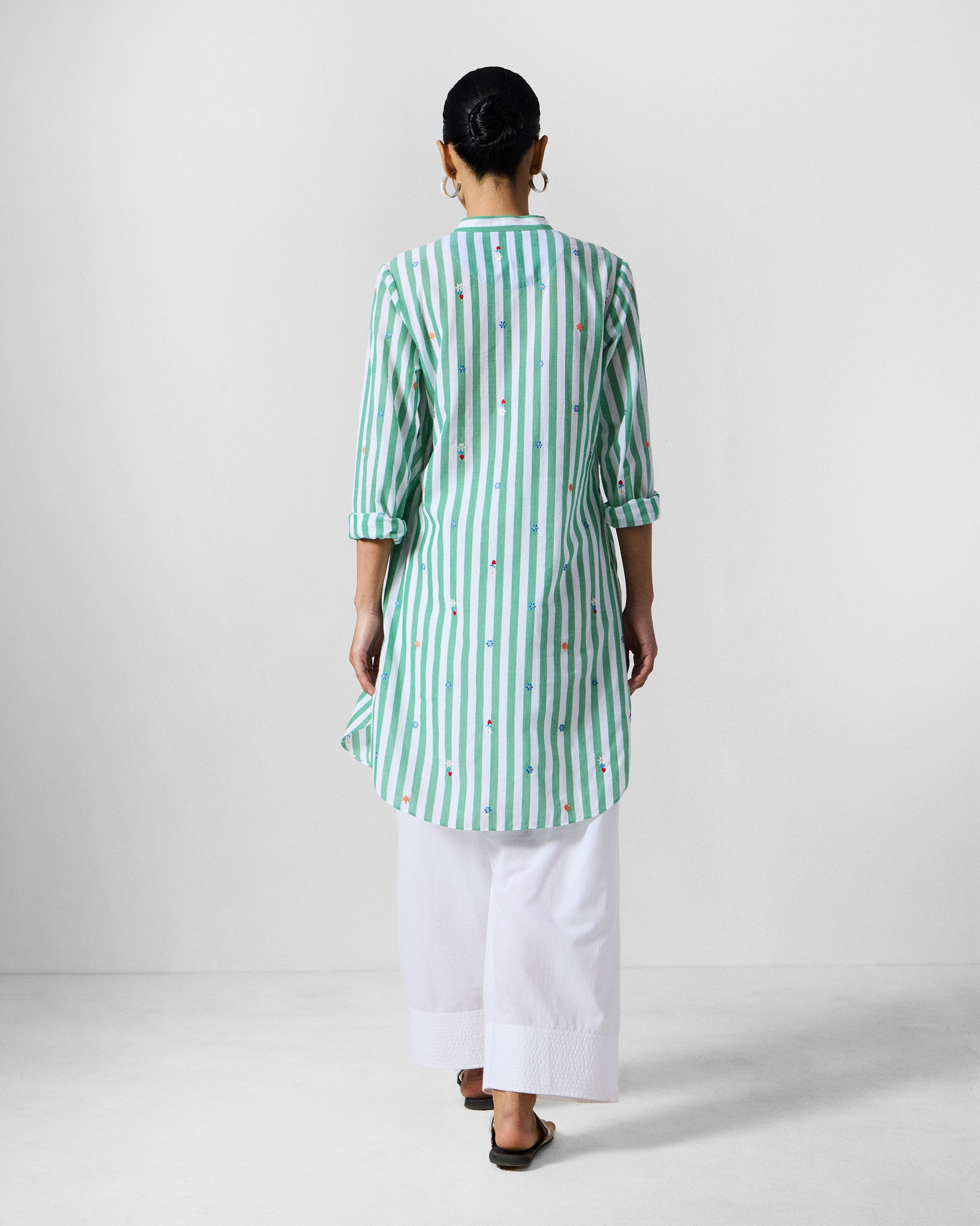 Basic Mid length Kurta - Green & White Embroidered
