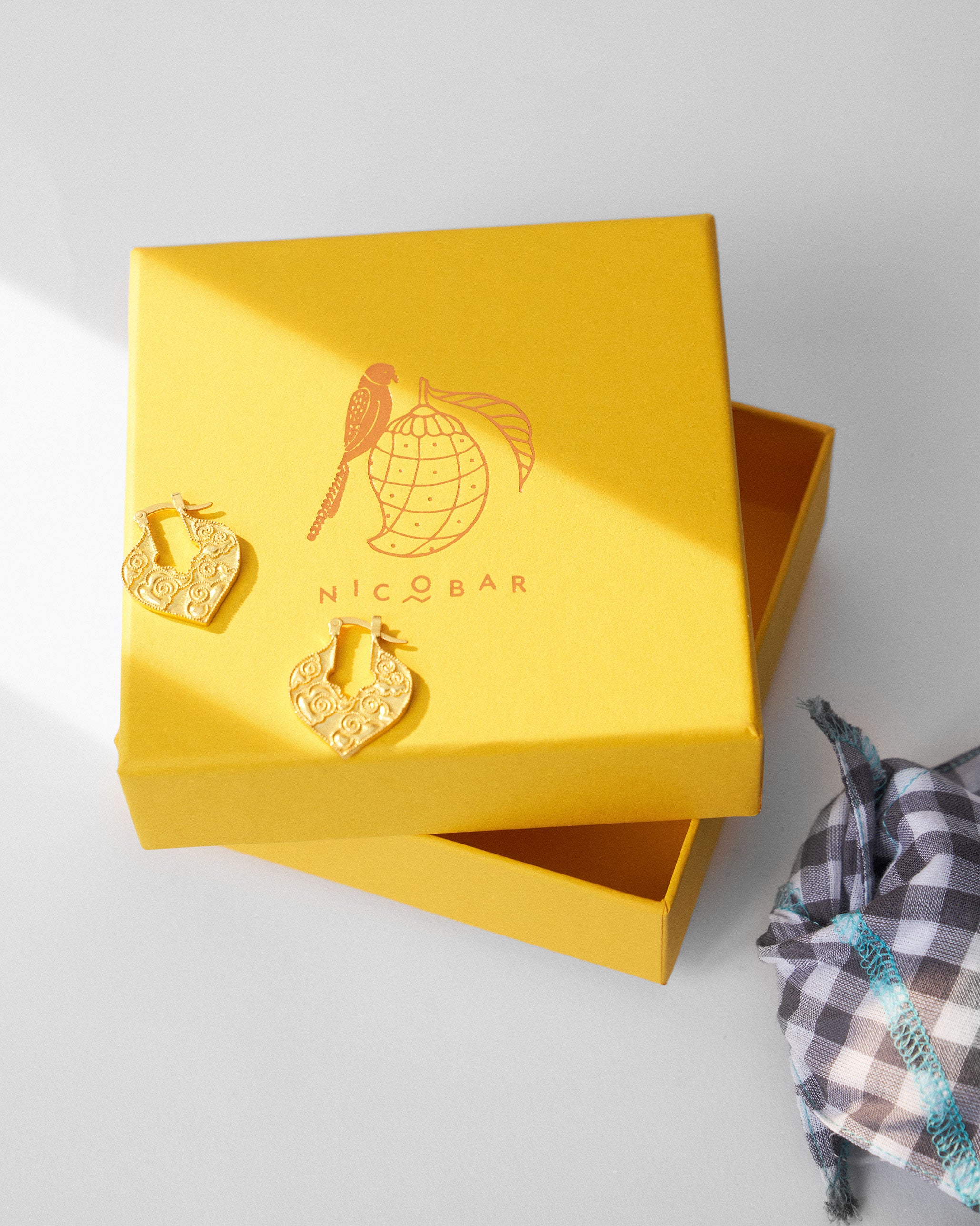 Badal Dil Earrings - Gold