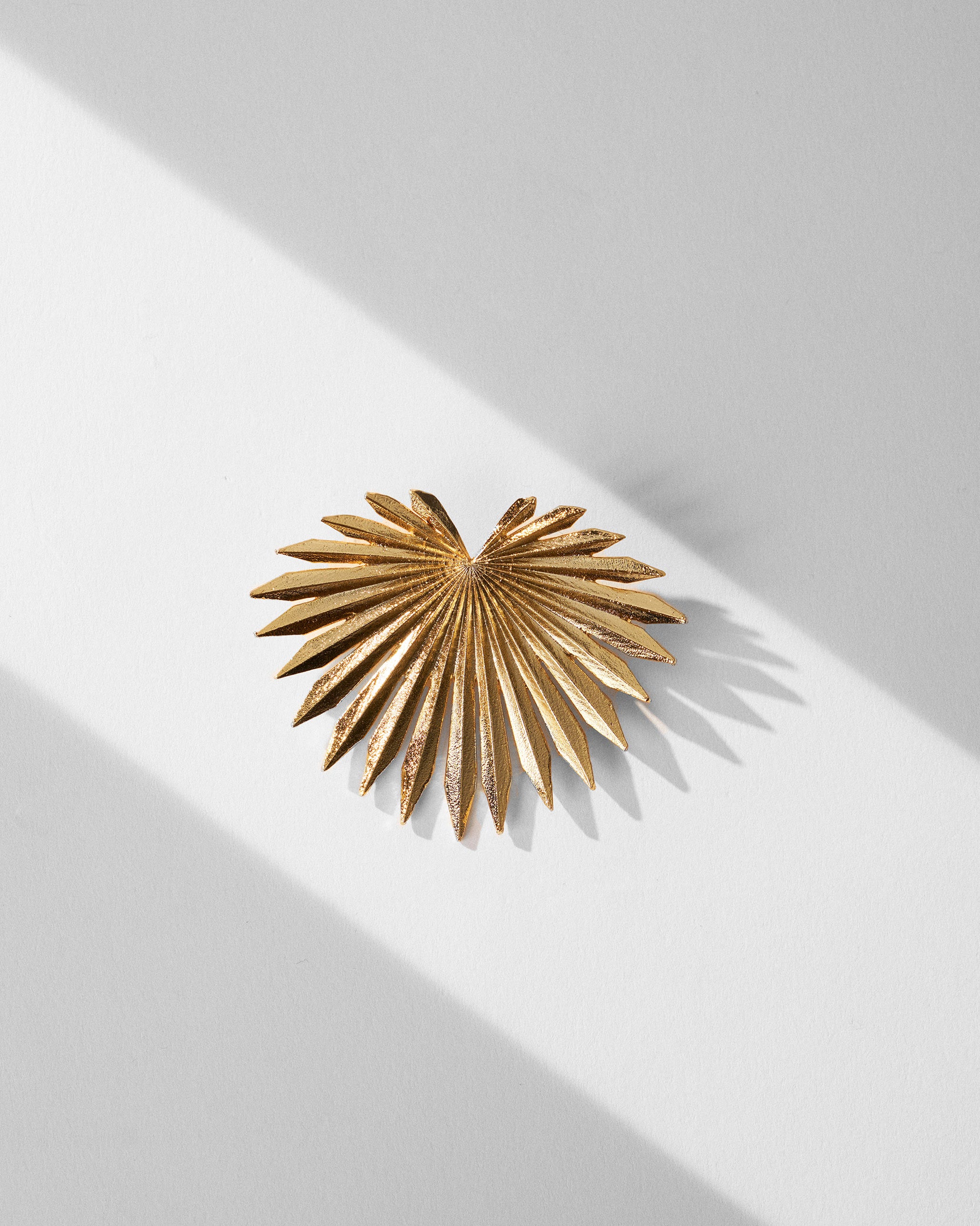 Palm Leaf Brooch - Gold