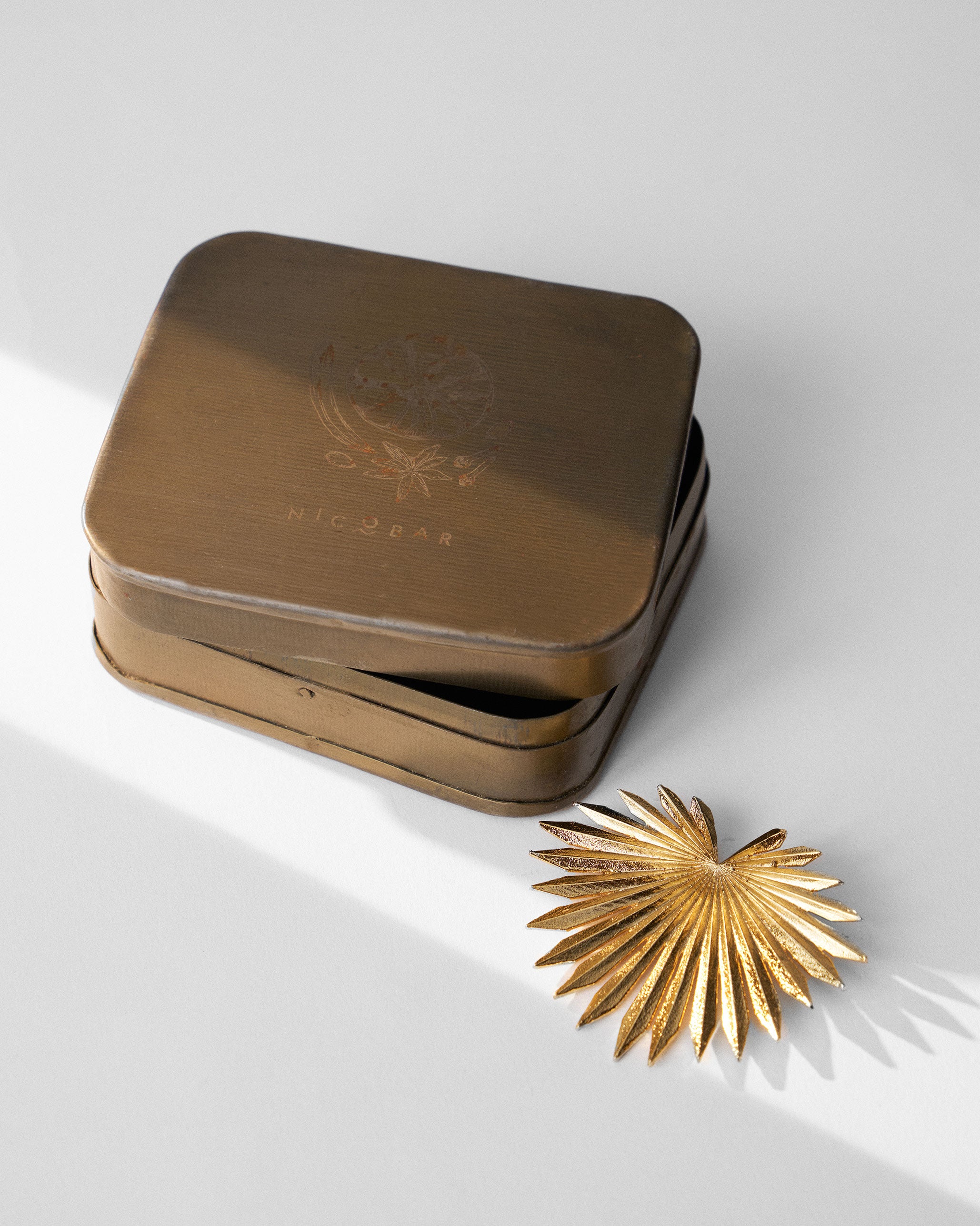 Palm Leaf Brooch - Gold