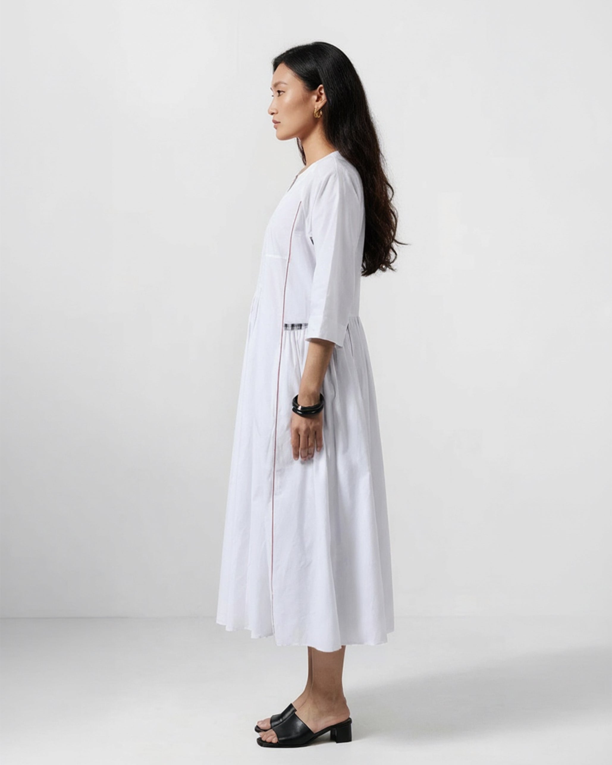 Torsa Kurta - White Embroidered