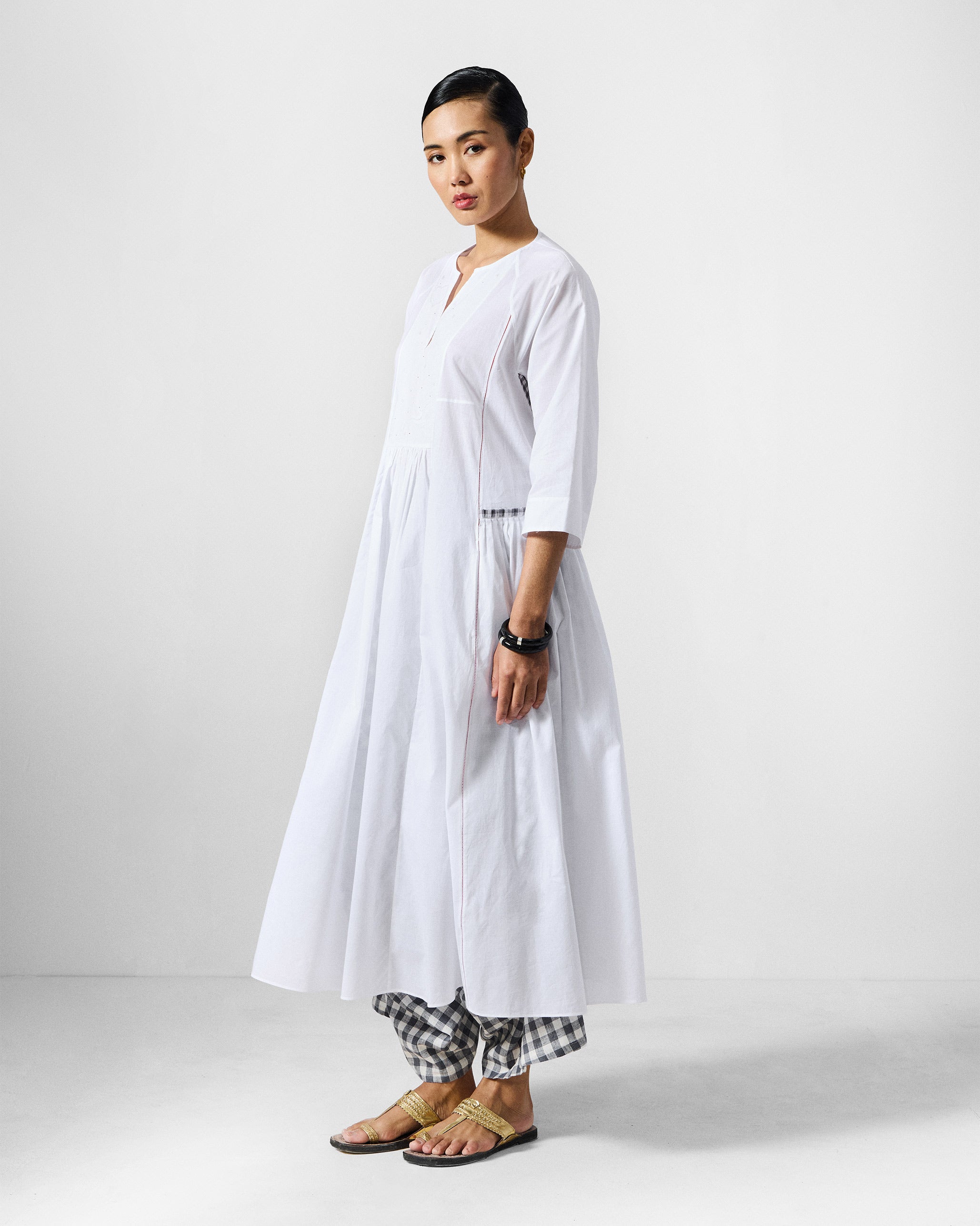 Torsa Kurta - White Embroidered