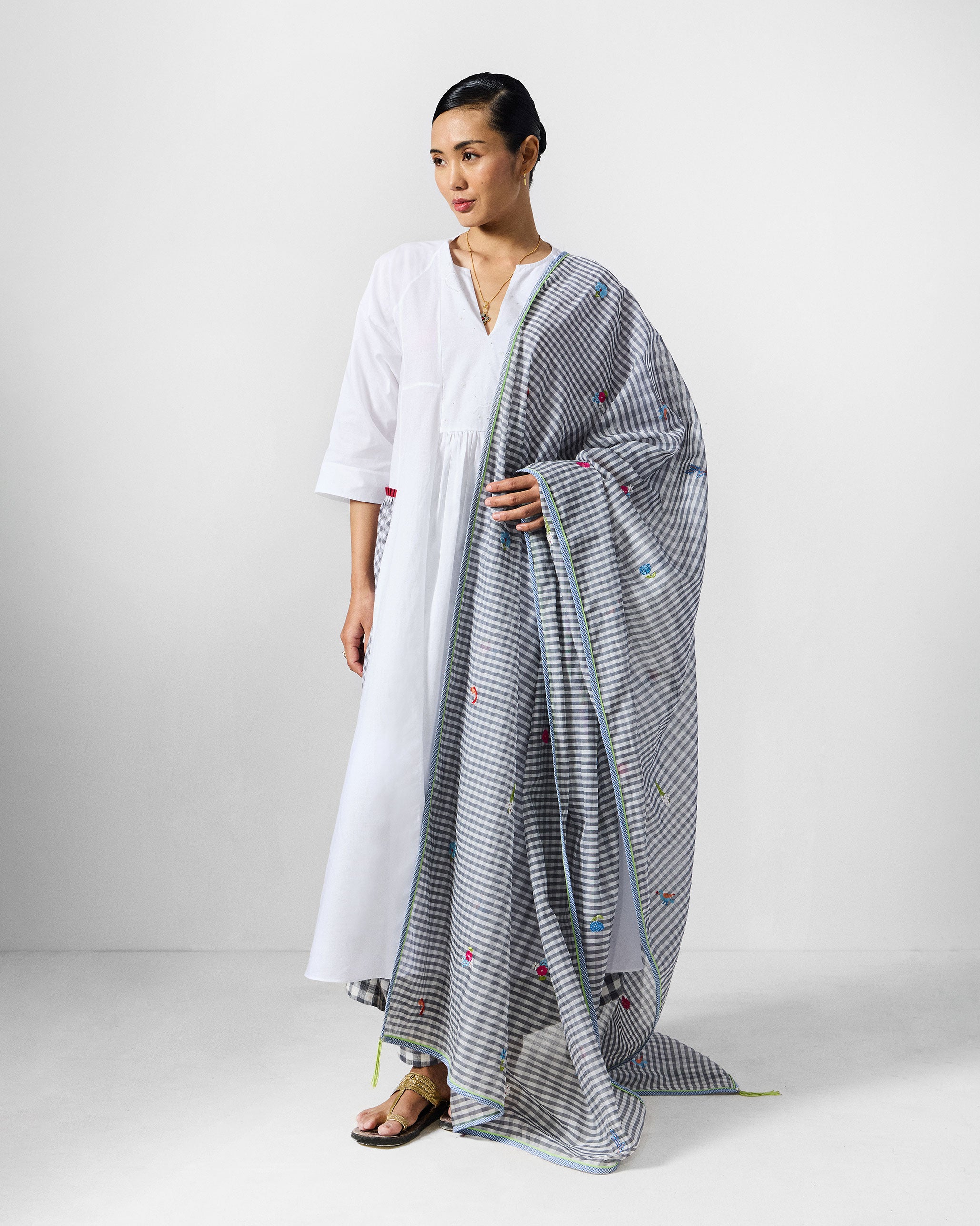 Torsa Kurta - White Embroidered